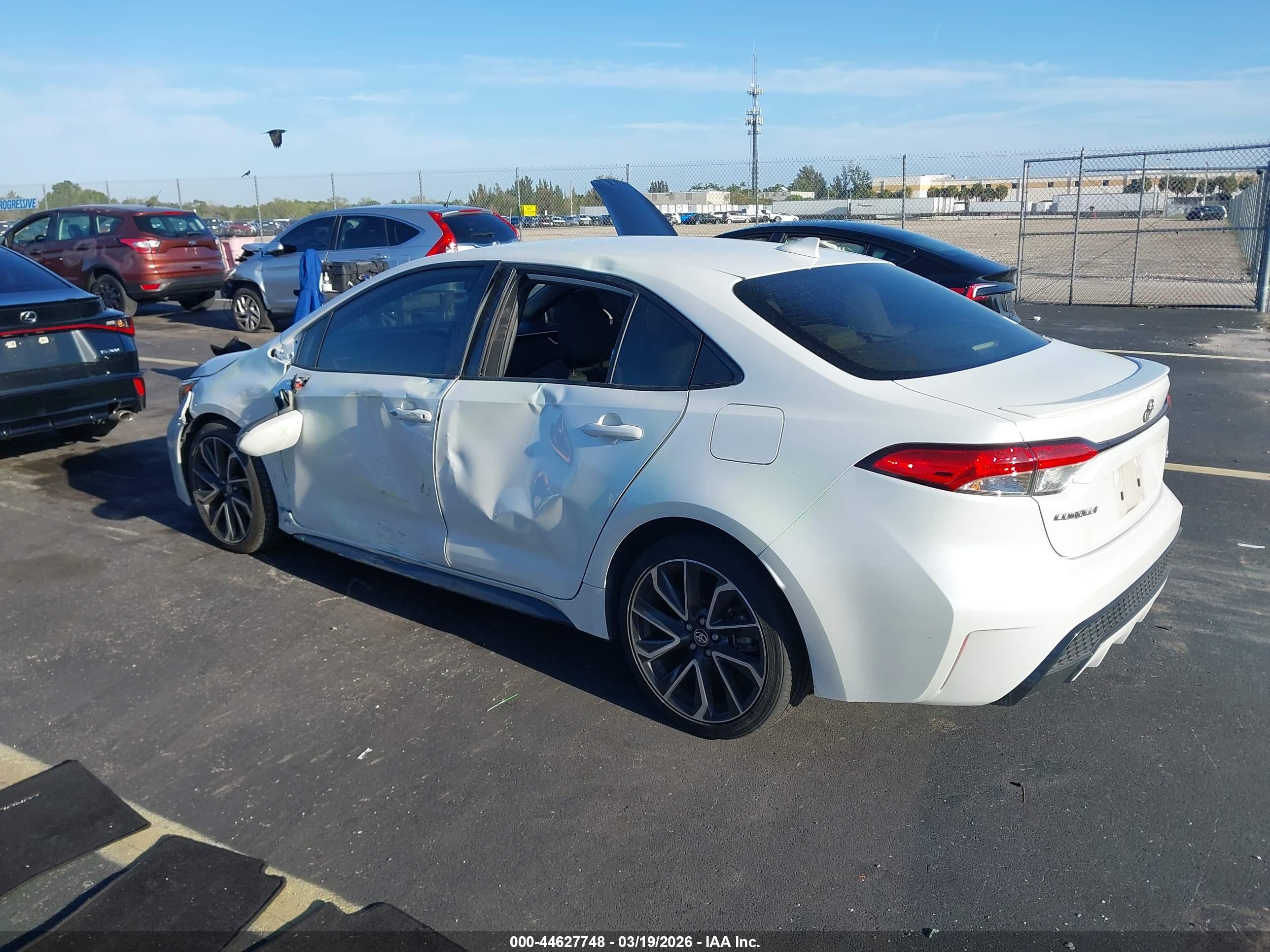TOYOTA COROLLA image 3