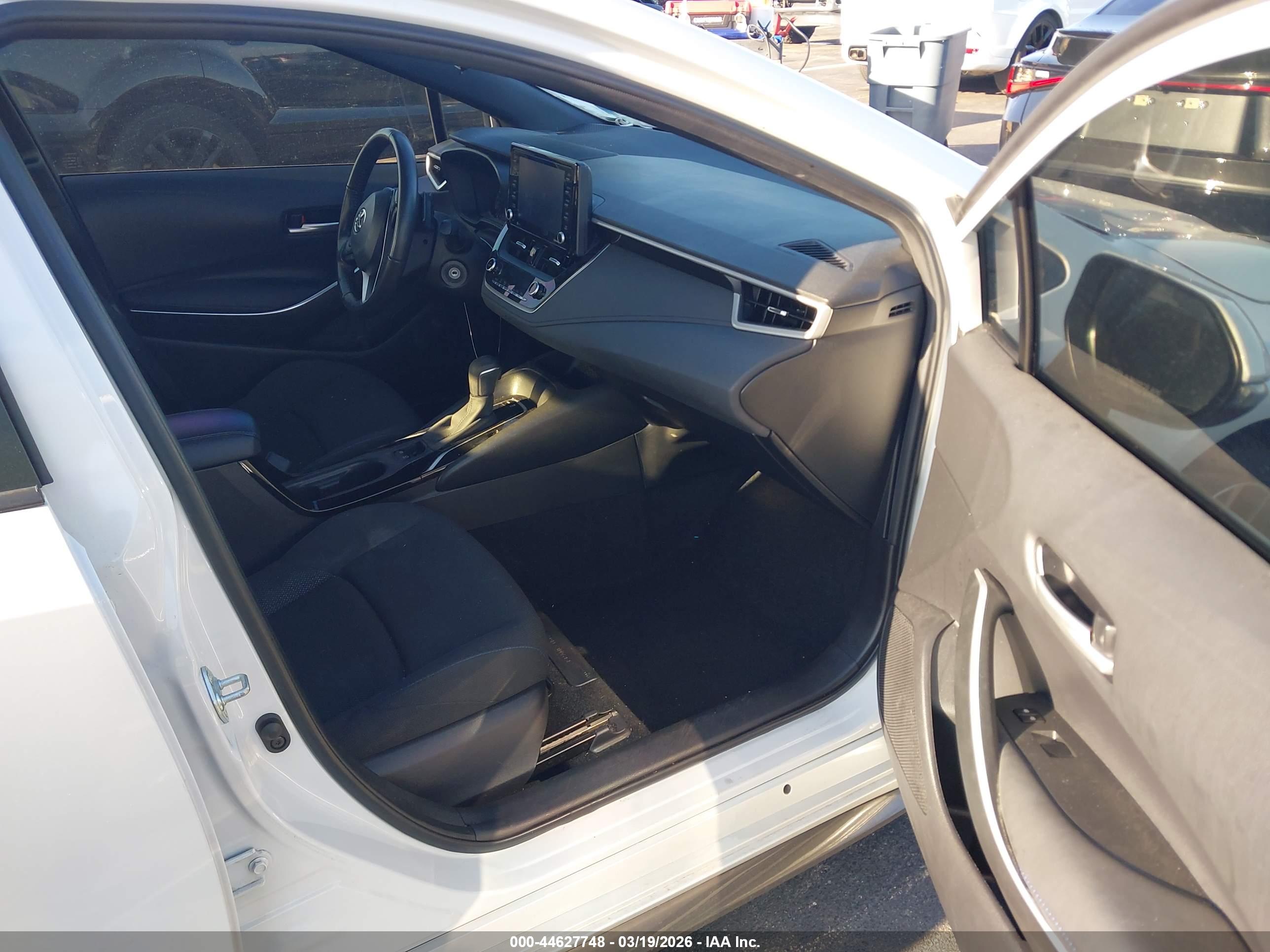 TOYOTA COROLLA image 5
