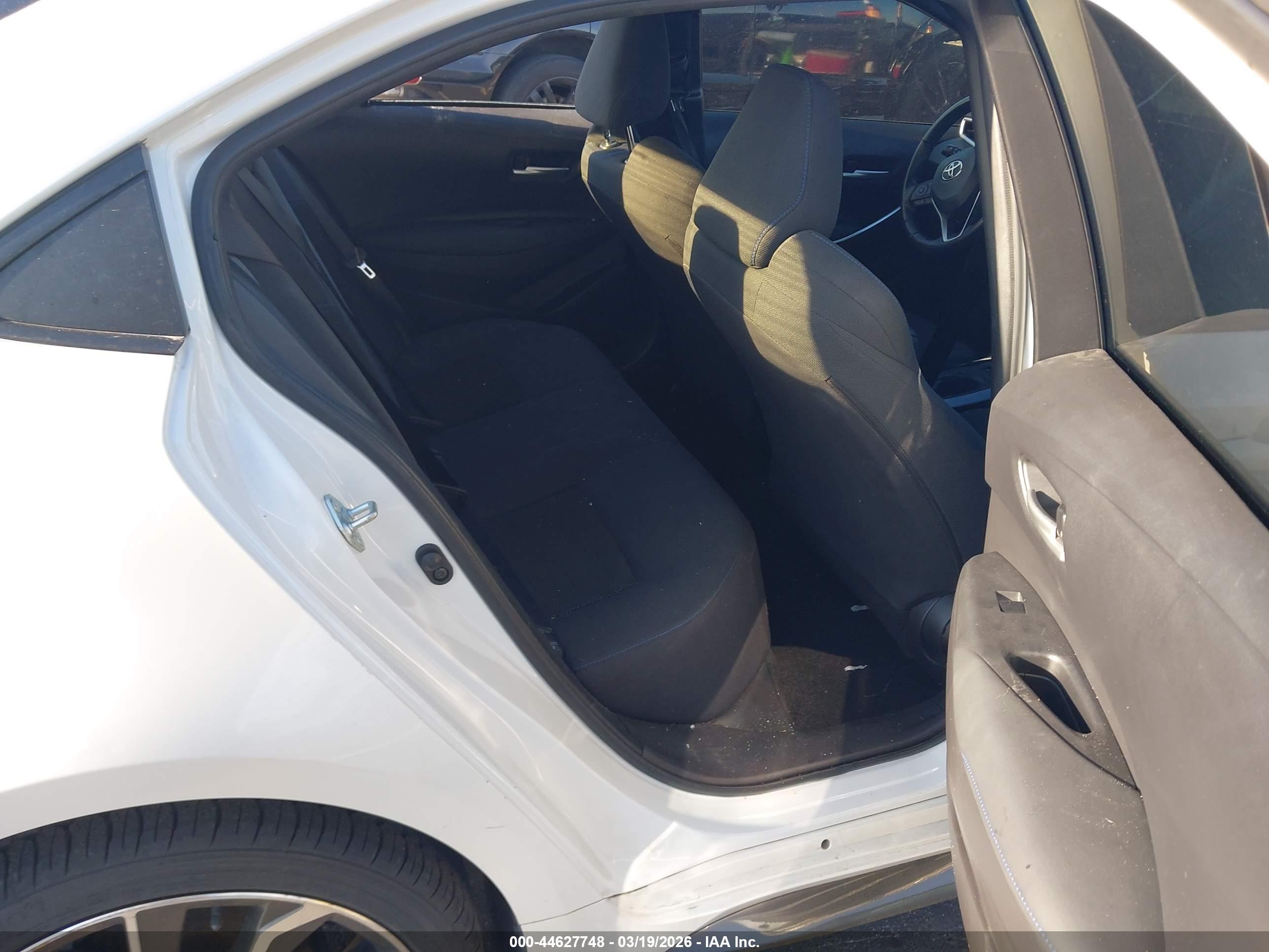 TOYOTA COROLLA image 8