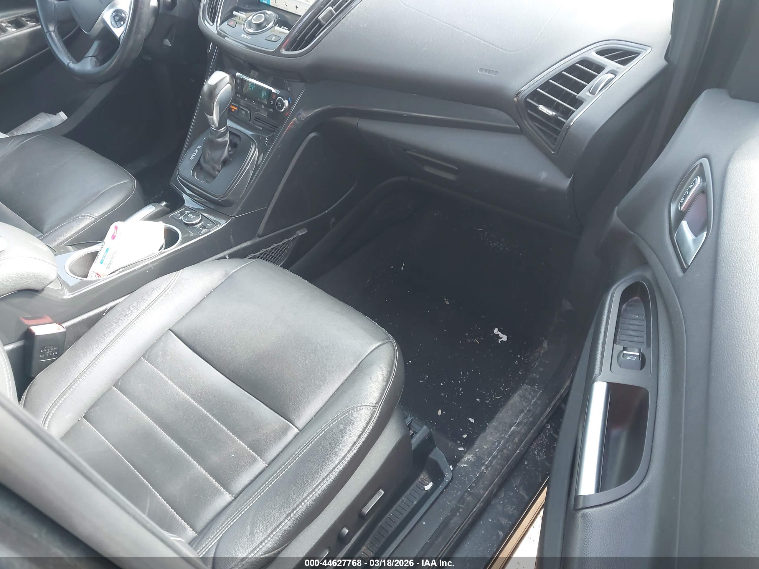FORD ESCAPE image 5