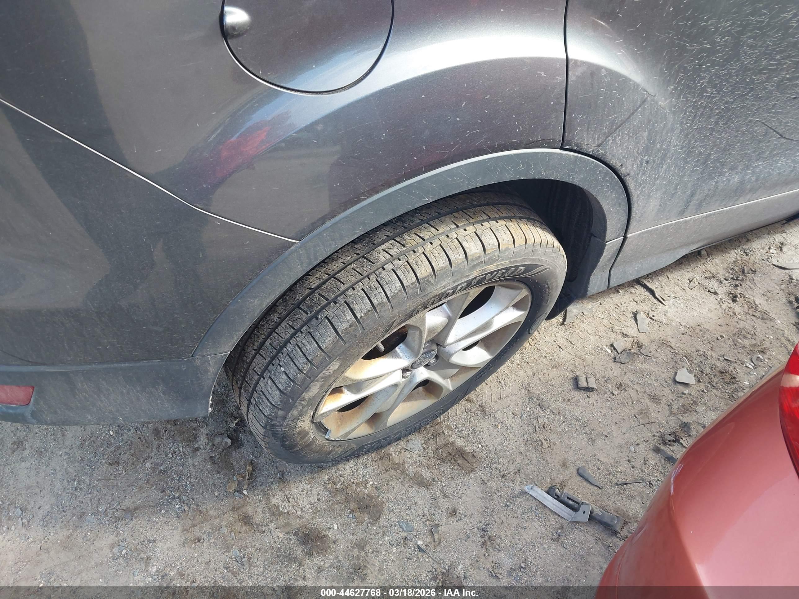 FORD ESCAPE image 6