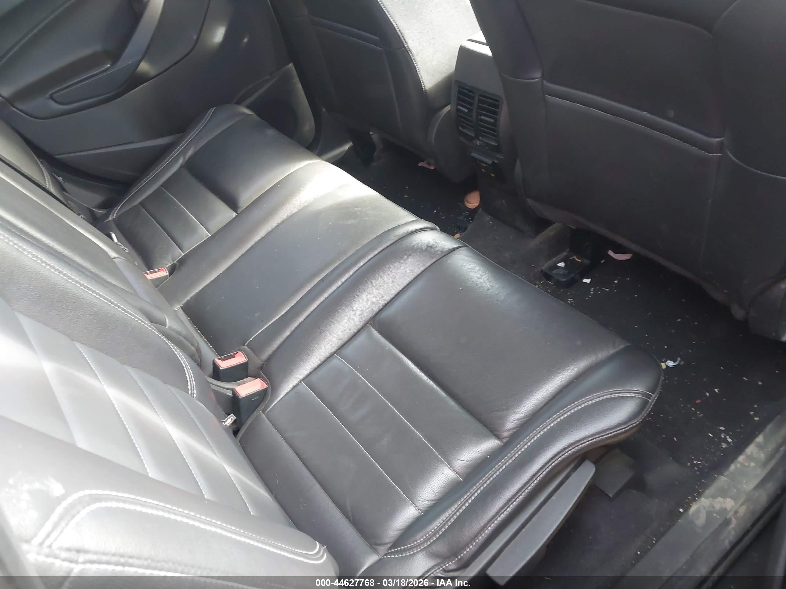FORD ESCAPE image 8