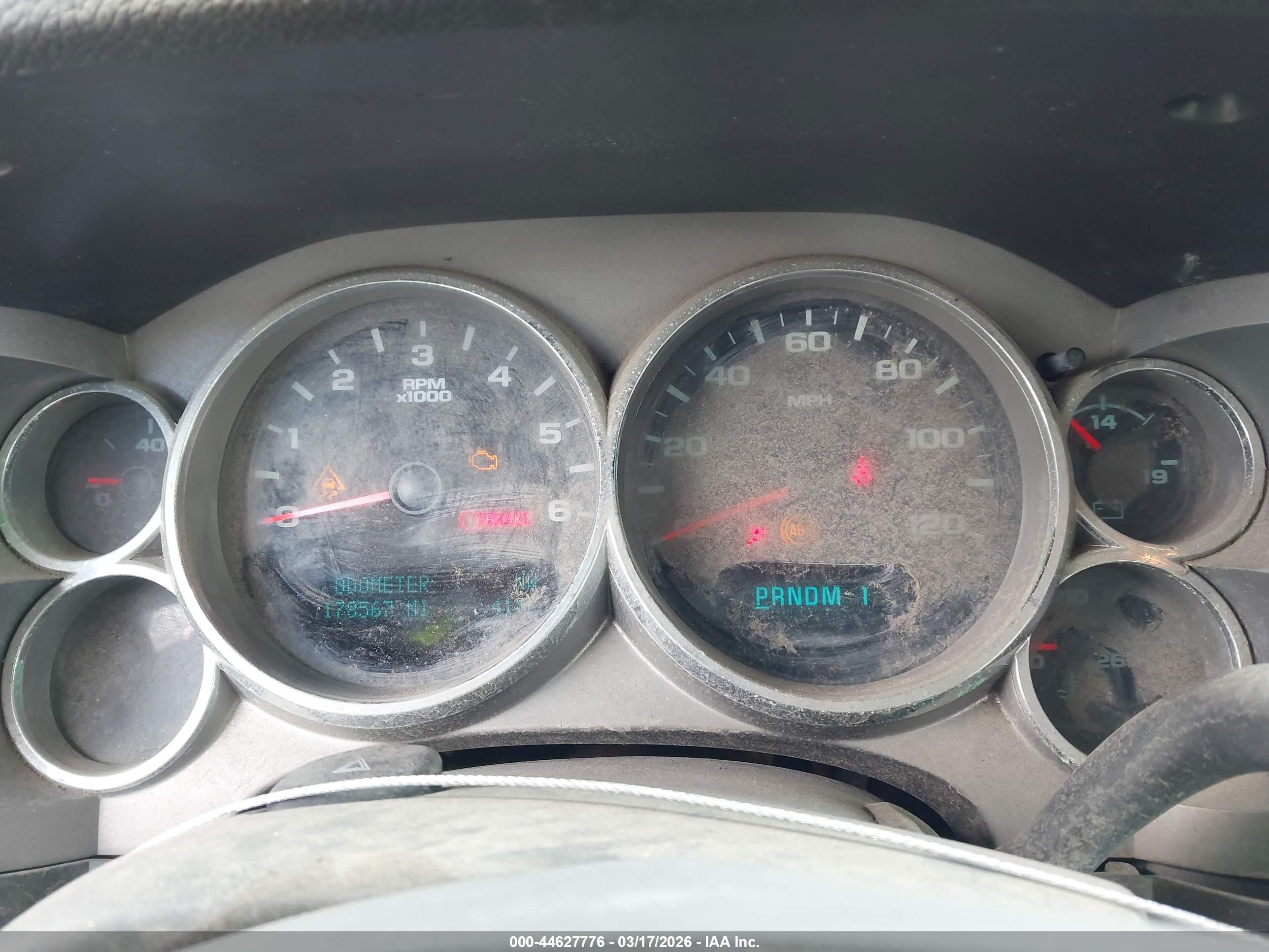 CHEVROLET SILVERADO image 7