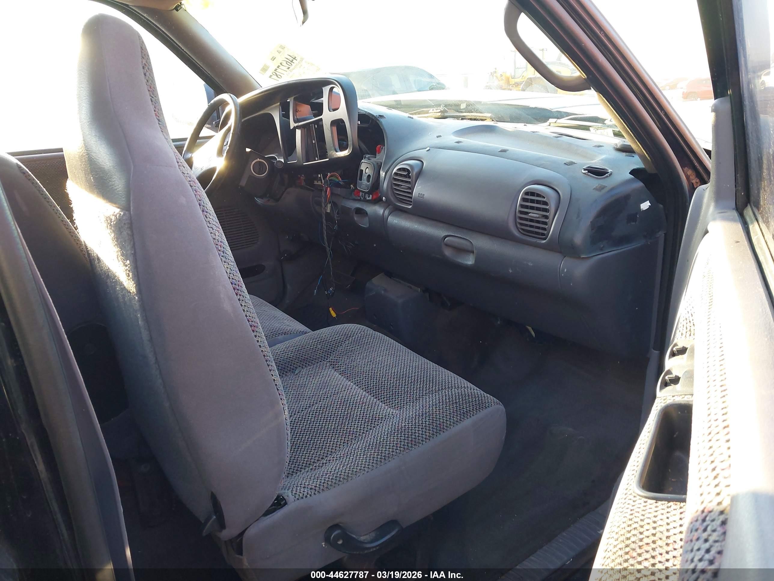 DODGE RAM image 5
