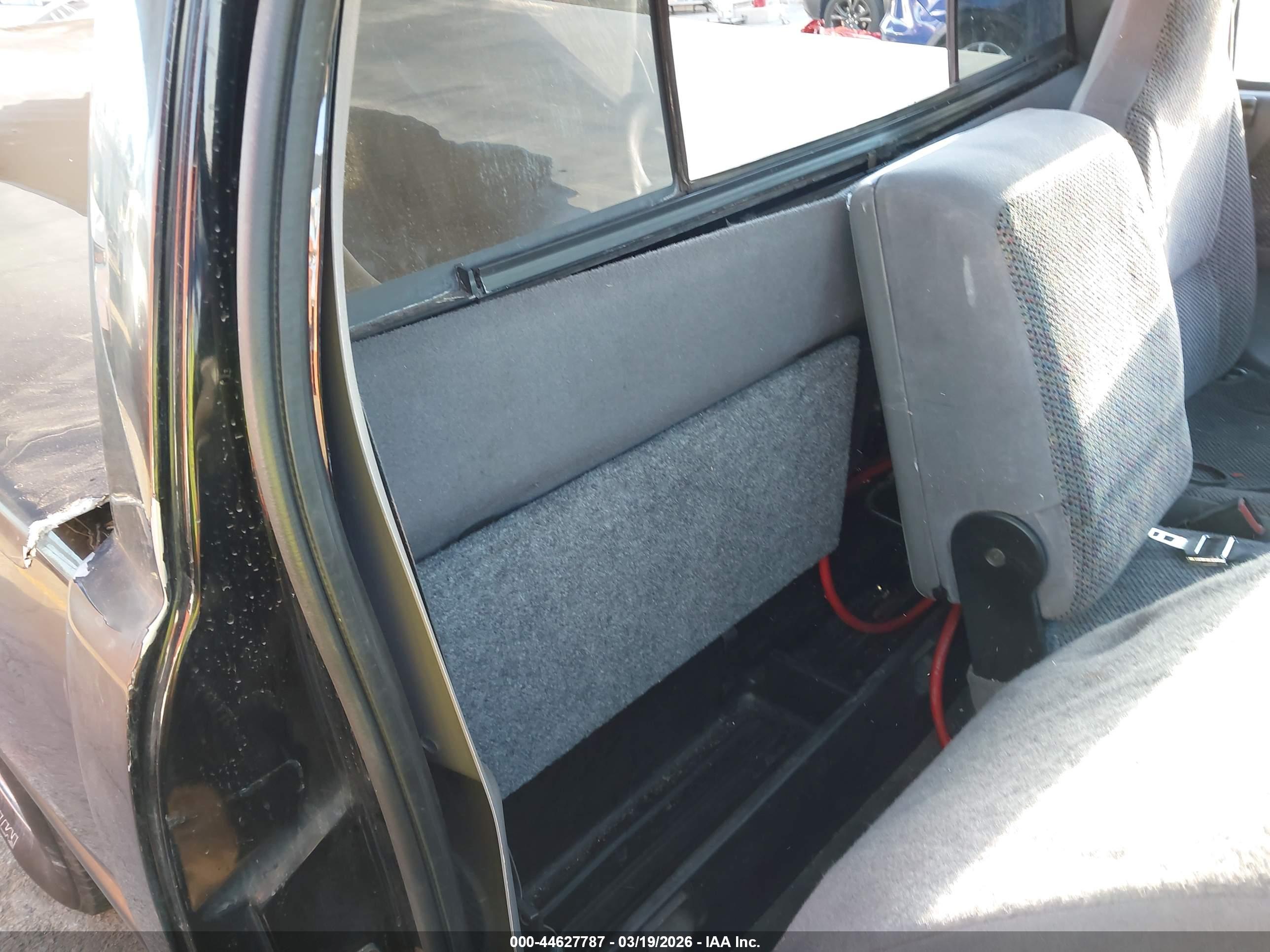 DODGE RAM image 8