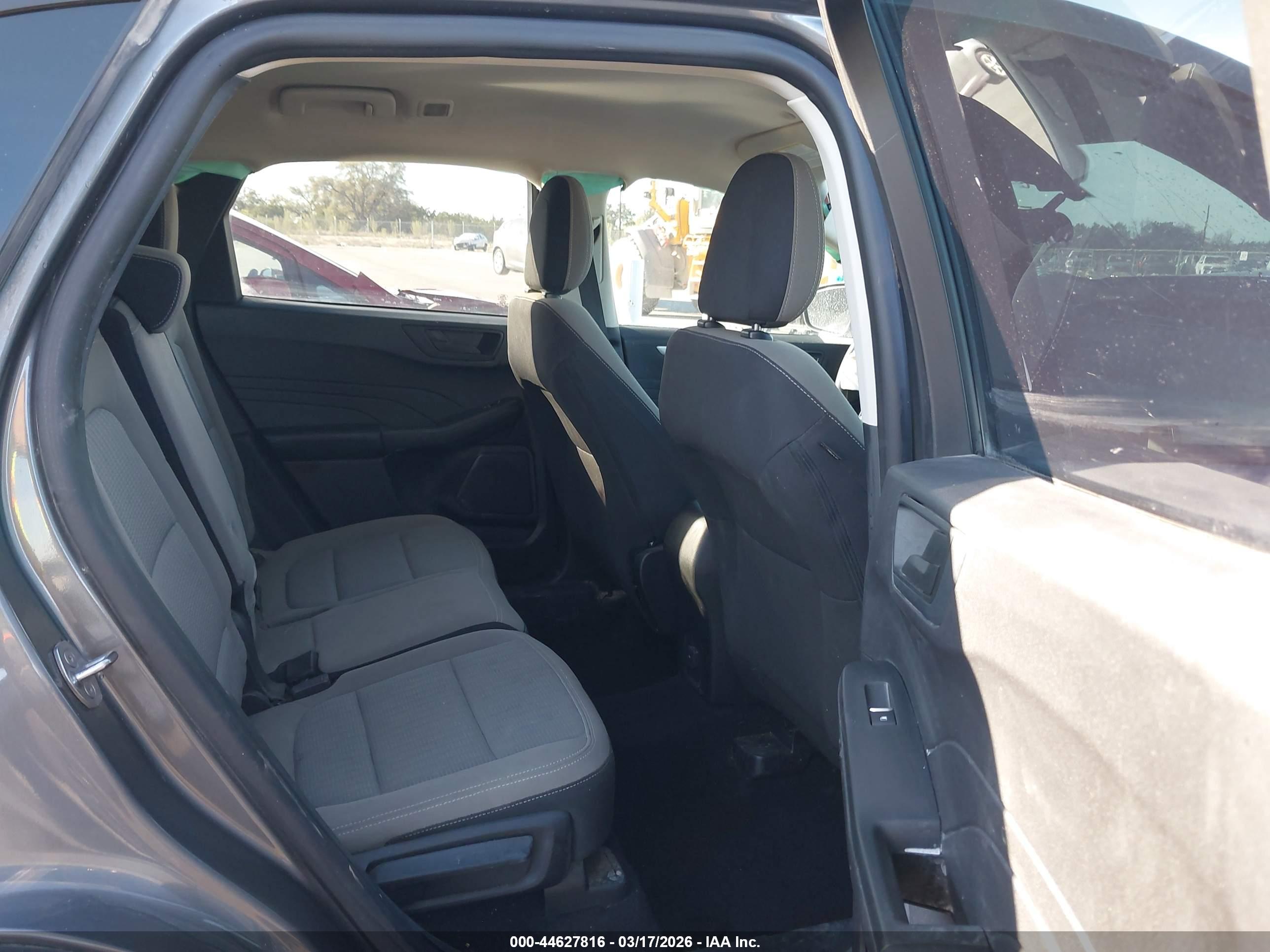 FORD ESCAPE image 8