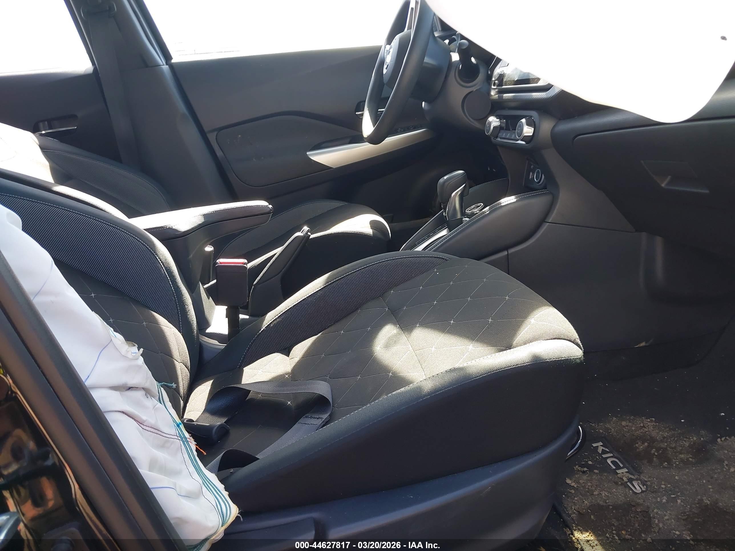 NISSAN KICKS image 5