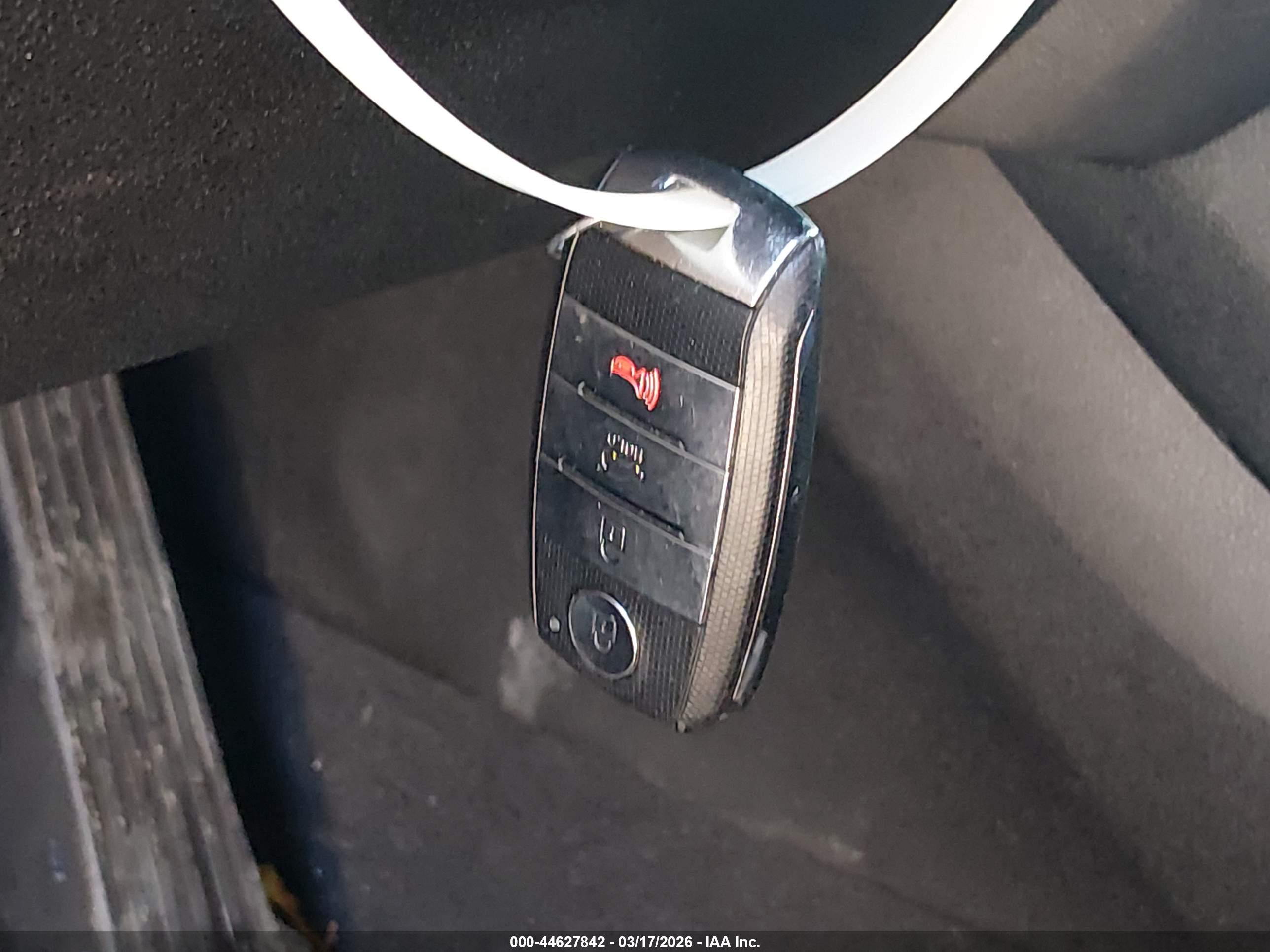 KIA SORENTO image 11