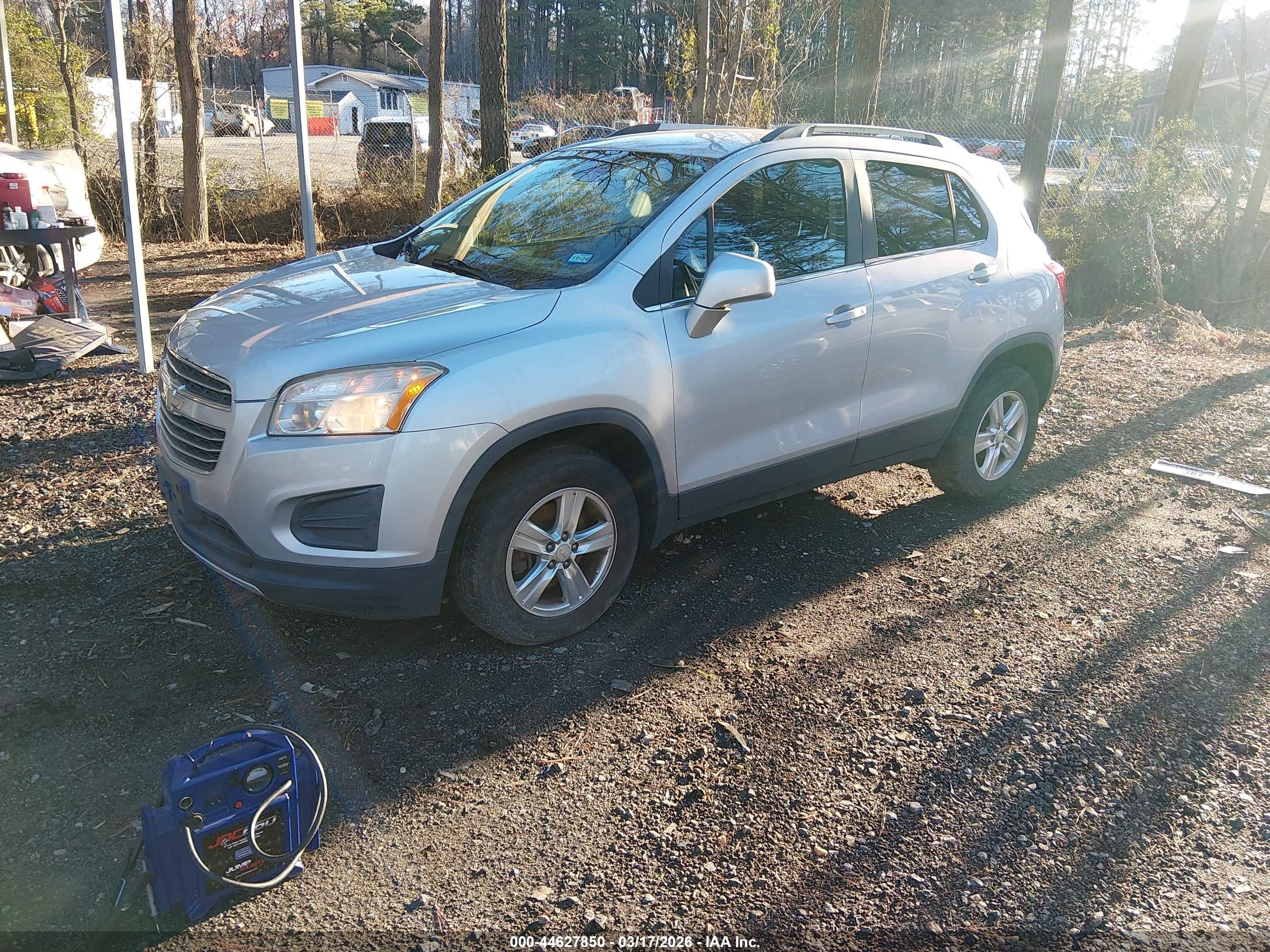 CHEVROLET TRAX image 2