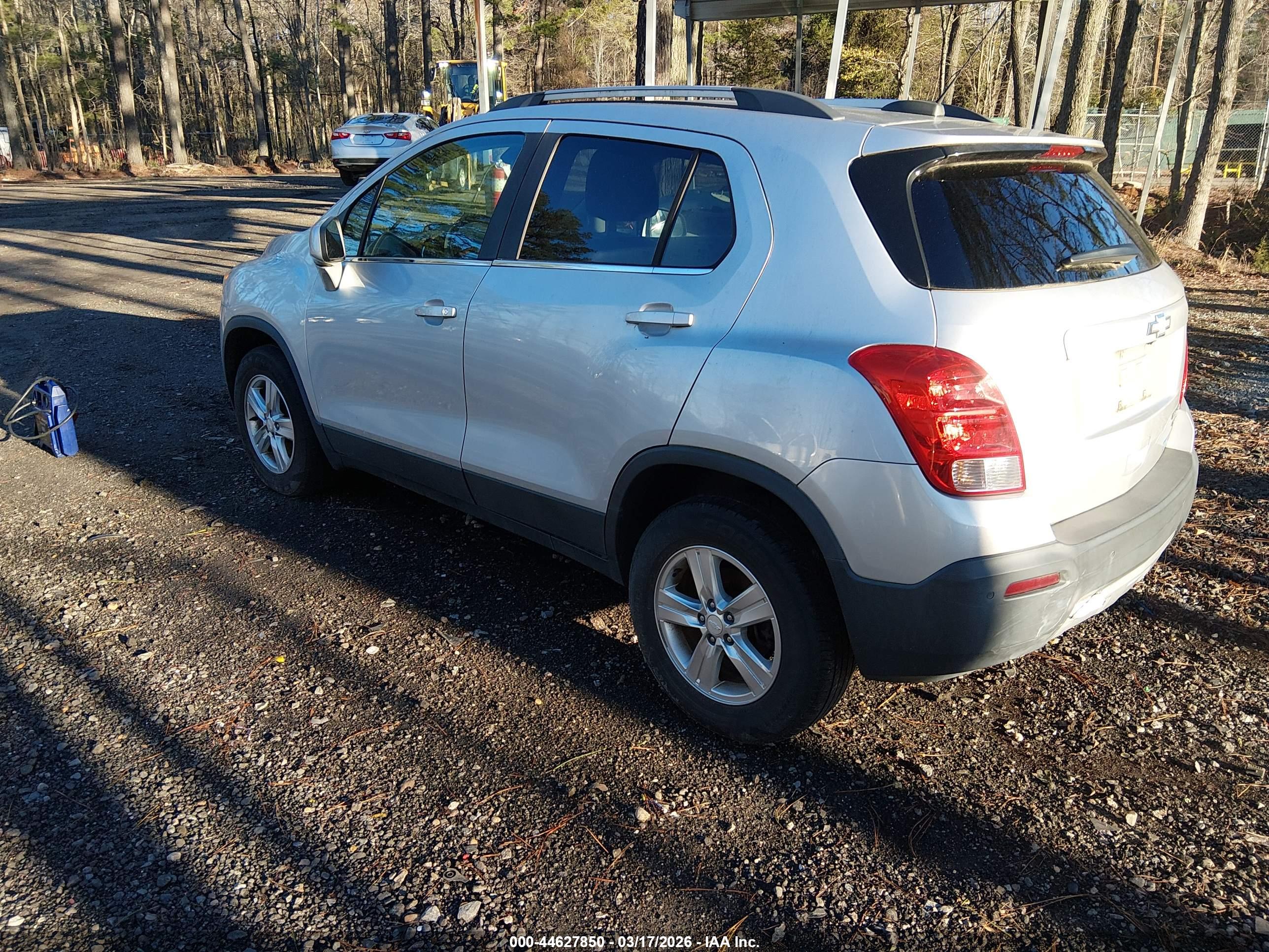 CHEVROLET TRAX image 3