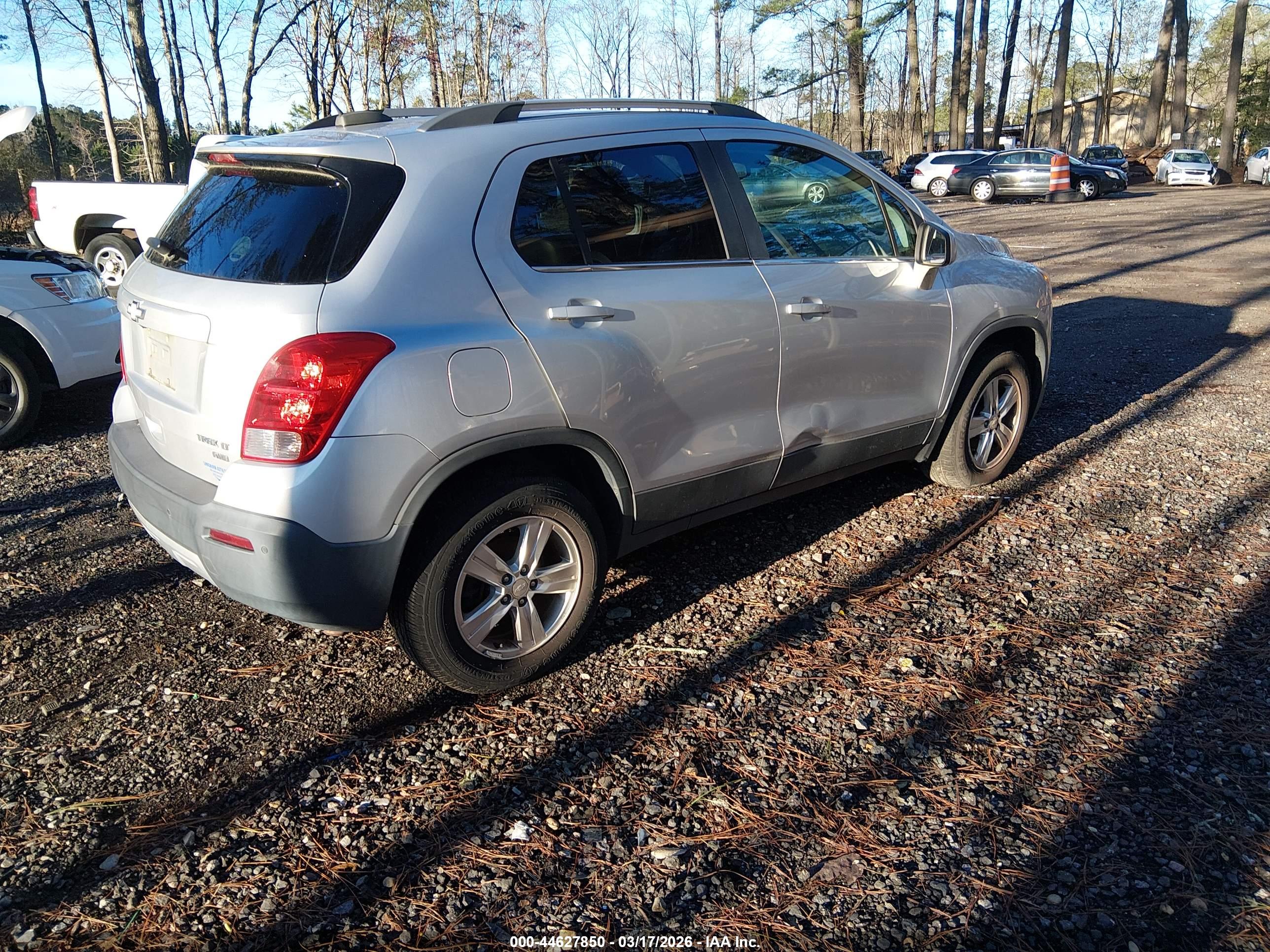 CHEVROLET TRAX image 4