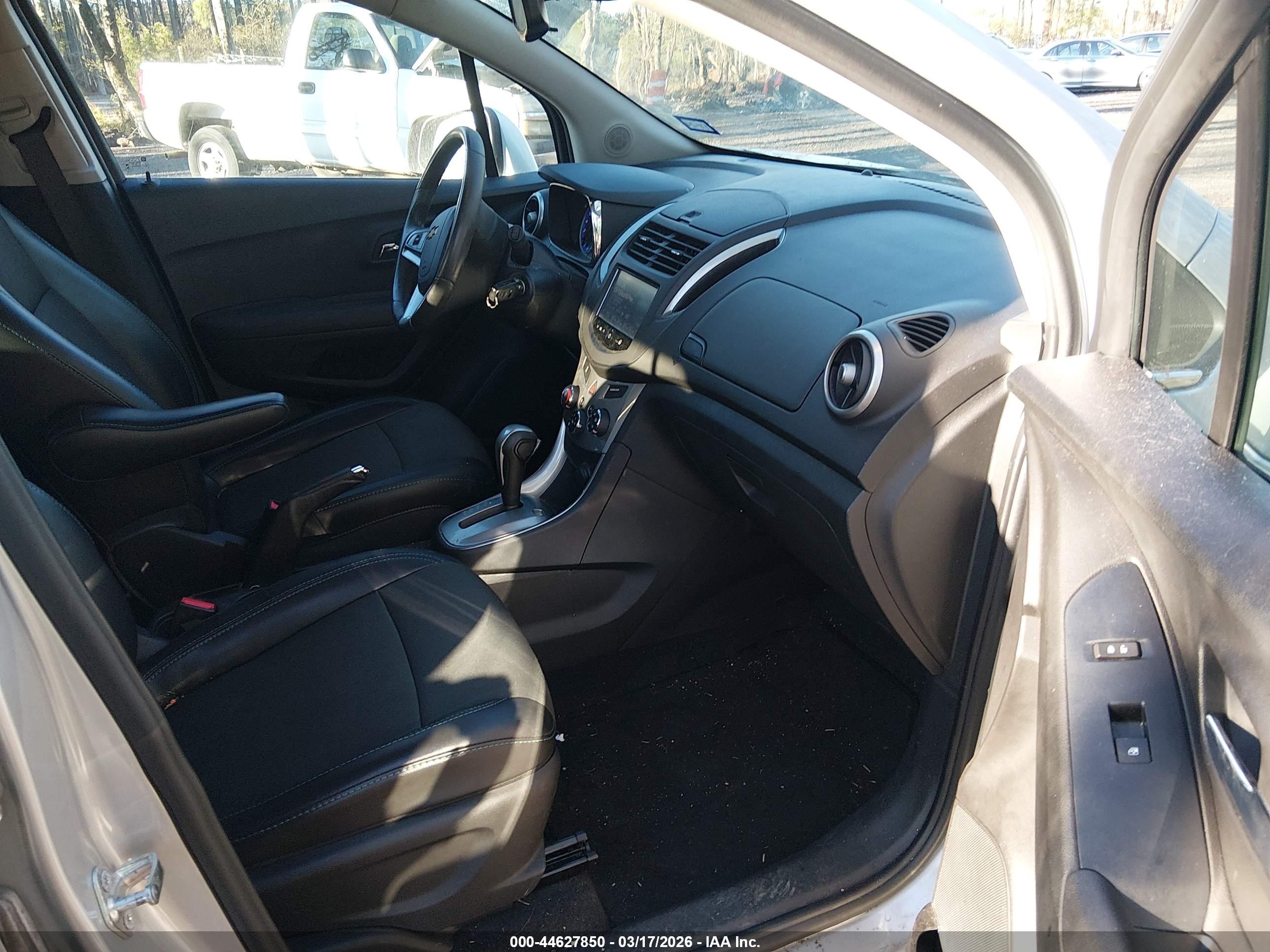 CHEVROLET TRAX image 5