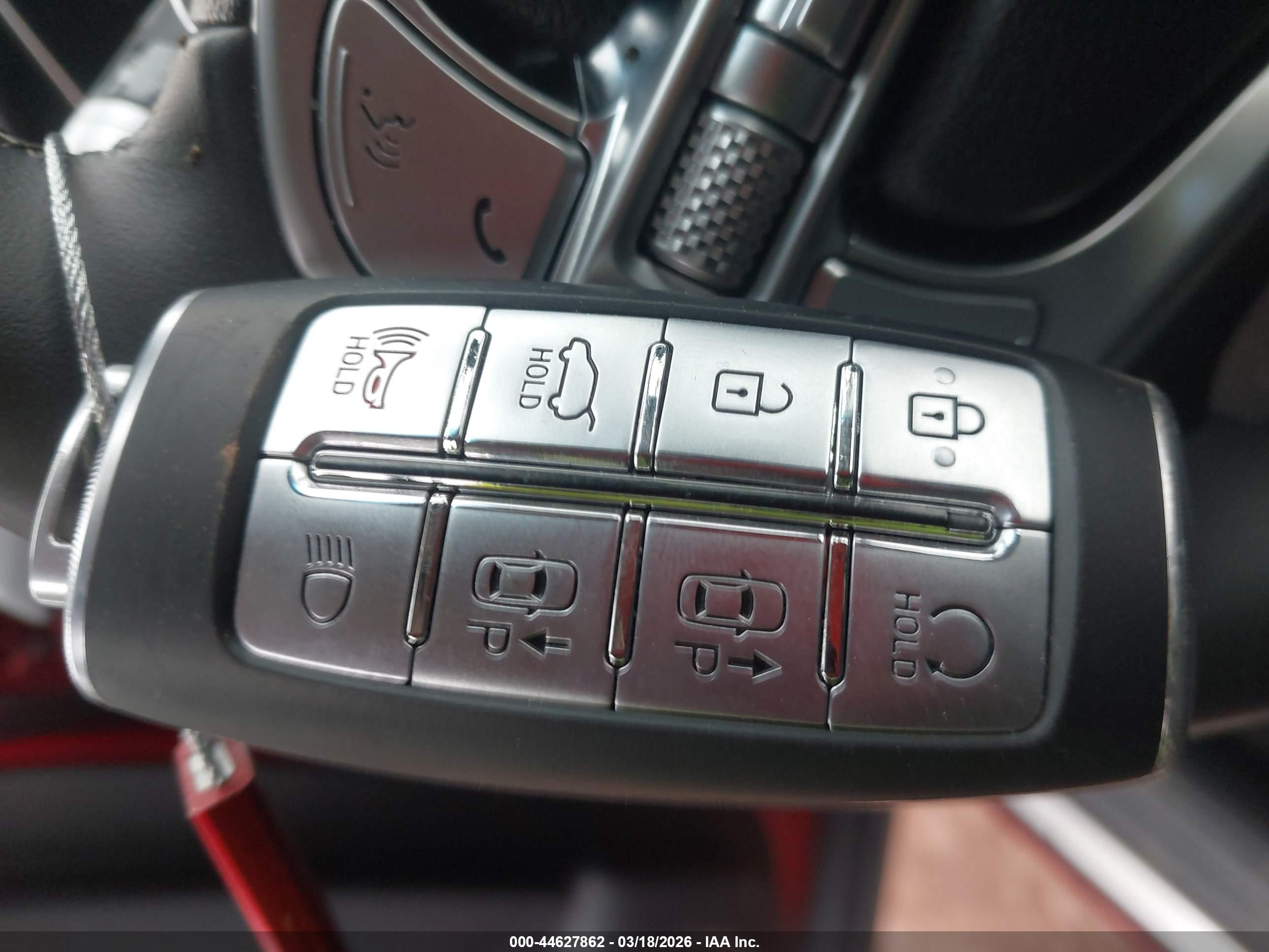 GENESIS GV70 image 11