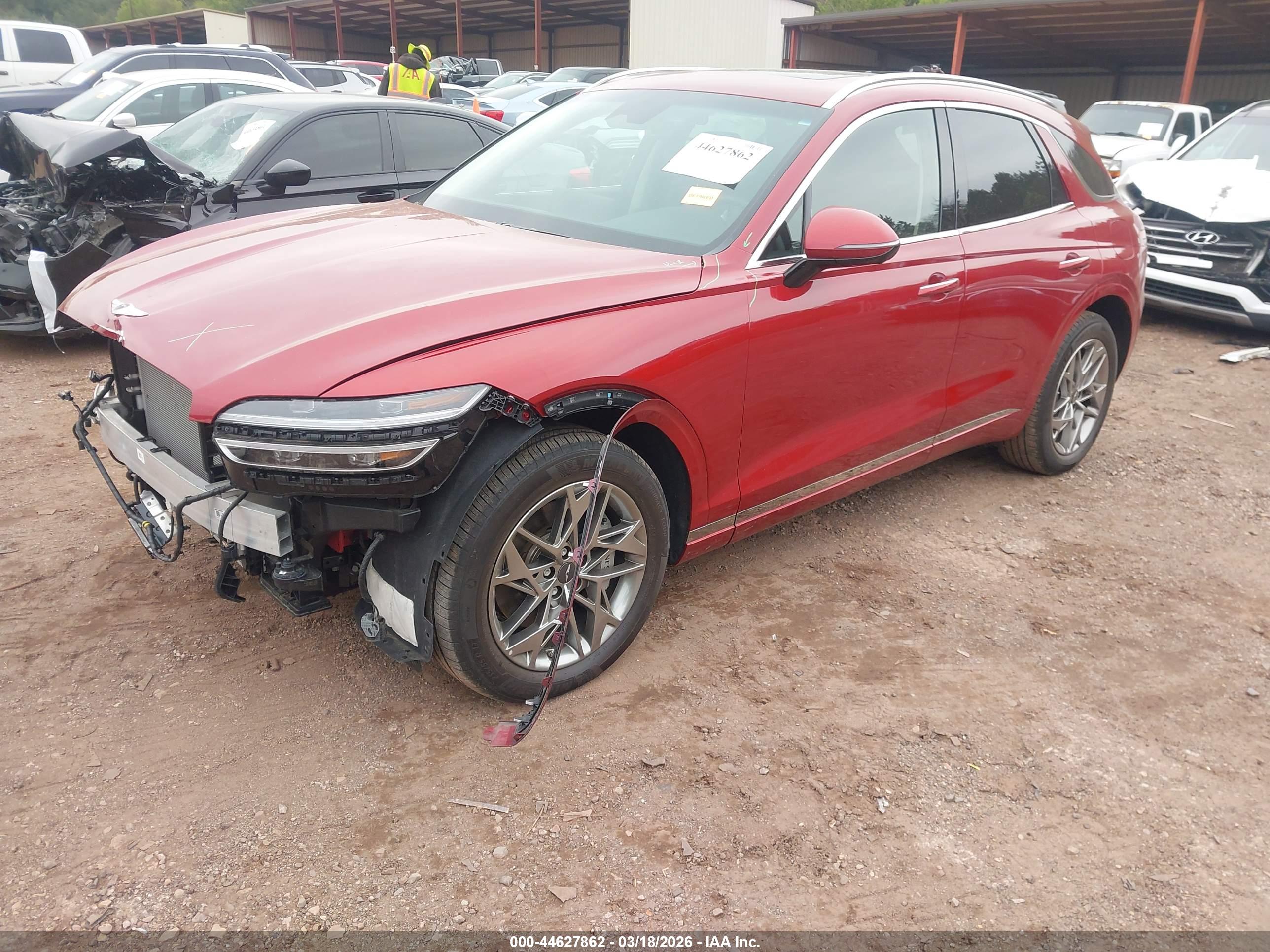 GENESIS GV70 image 2