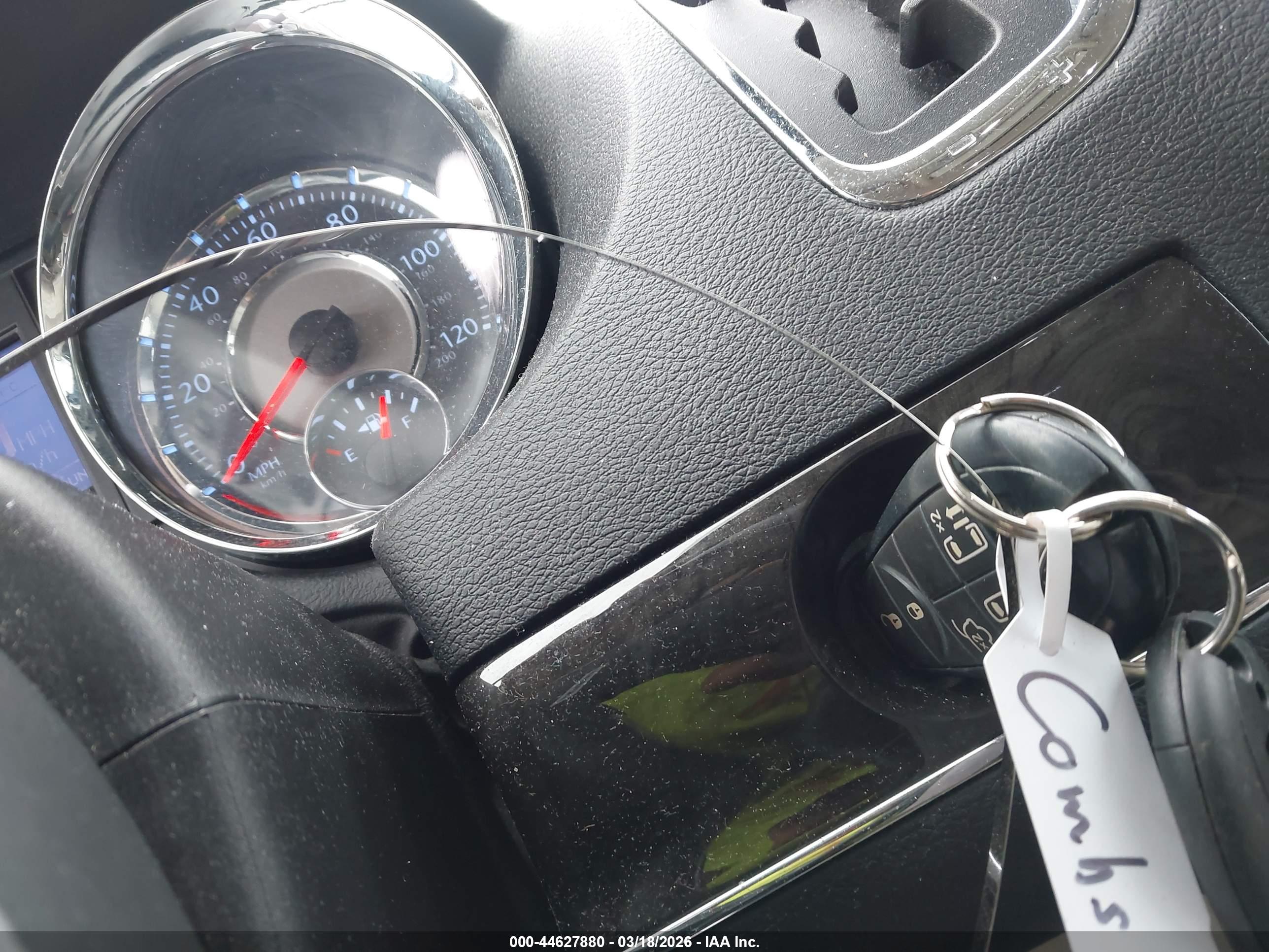 CHRYSLER TOWN image 11