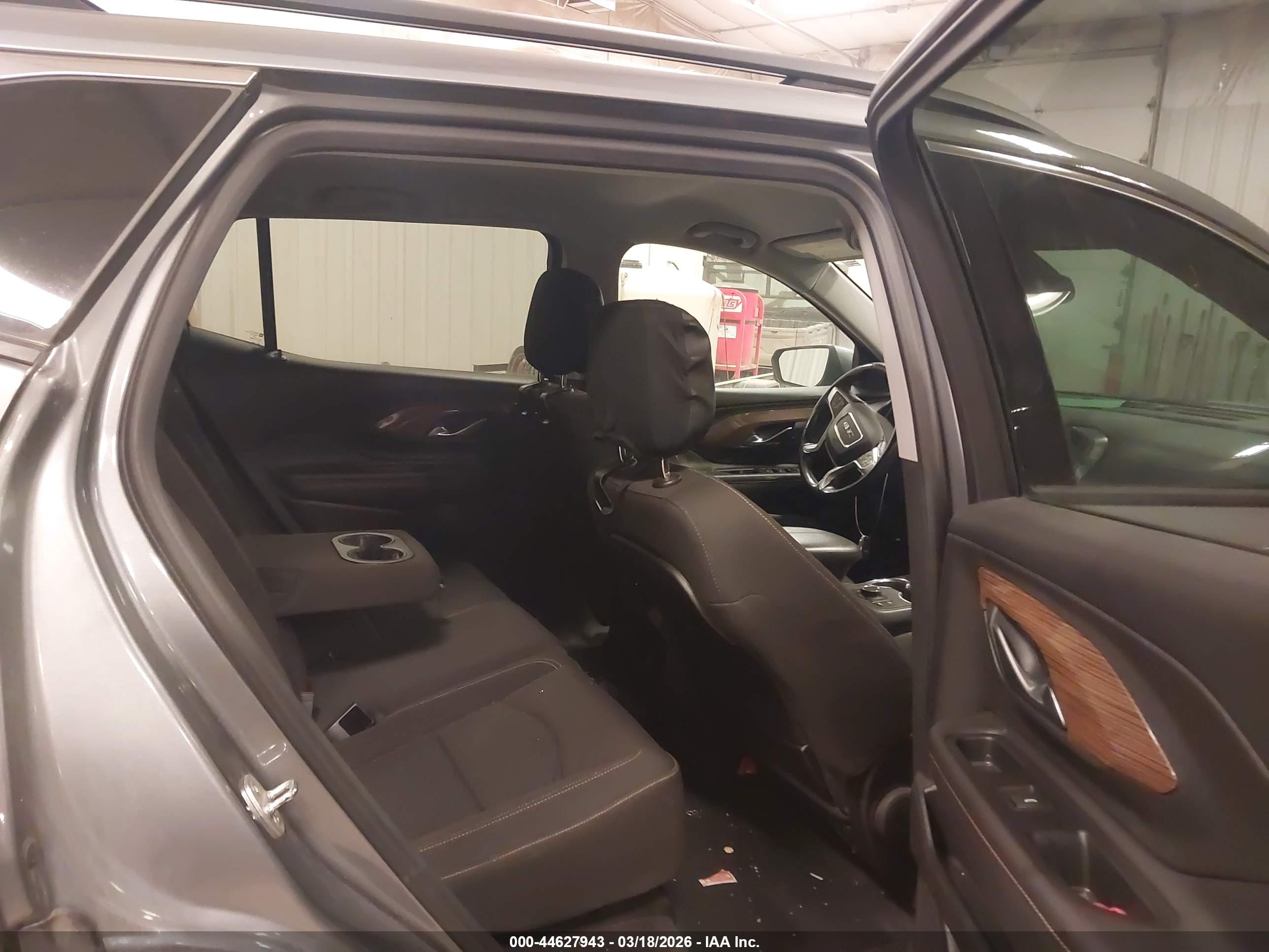 GMC TERRAIN image 8