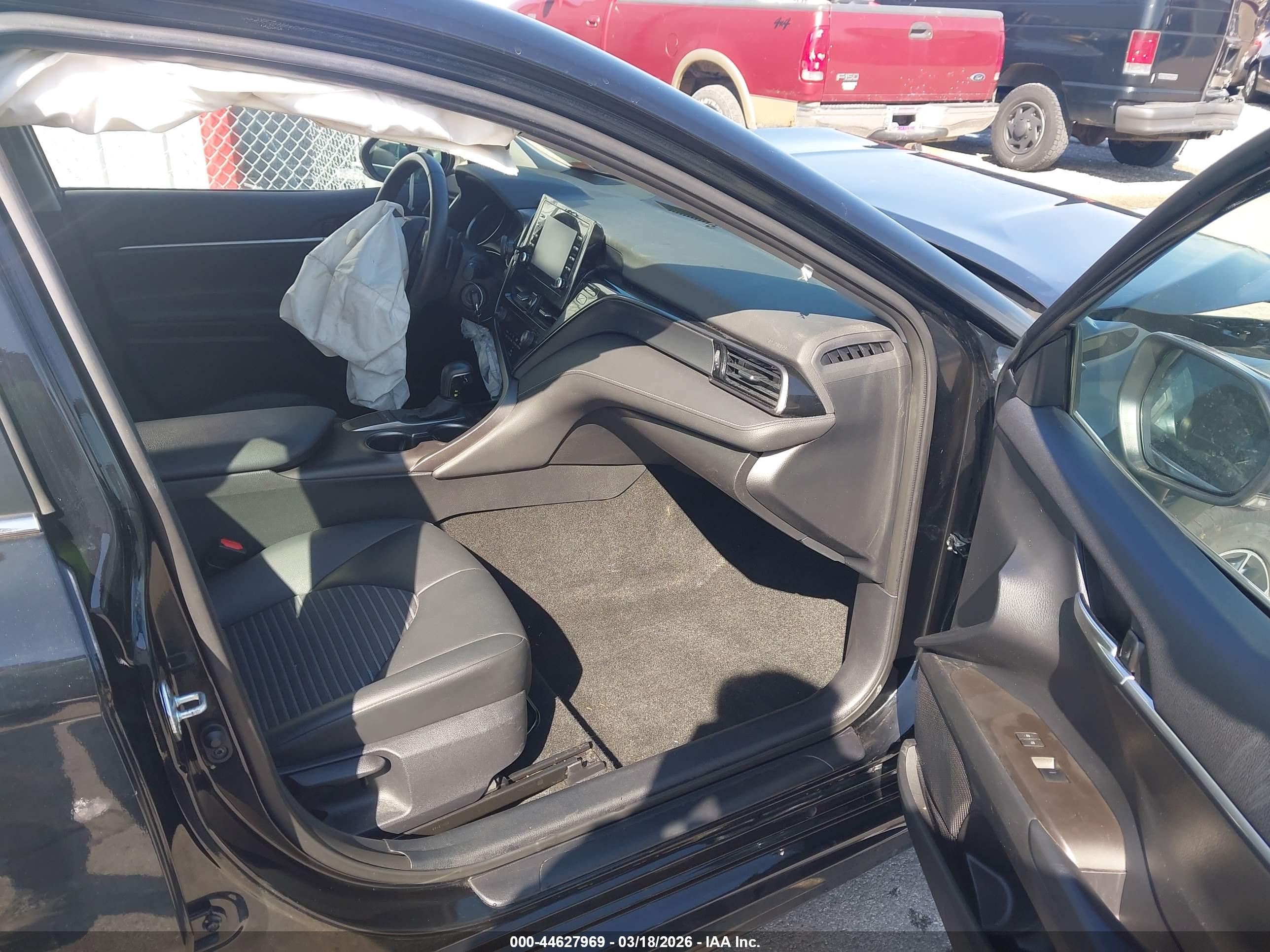 TOYOTA CAMRY image 5