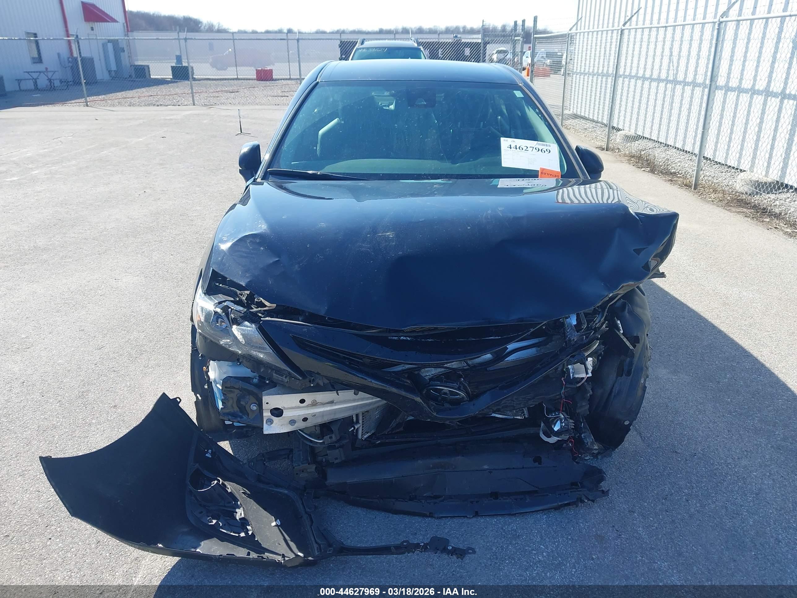 TOYOTA CAMRY image 6