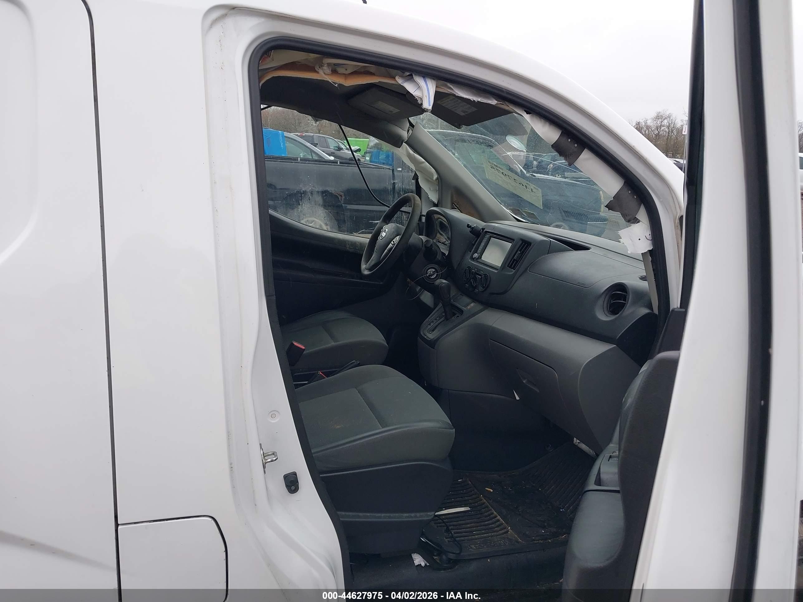 NISSAN NV200 image 5