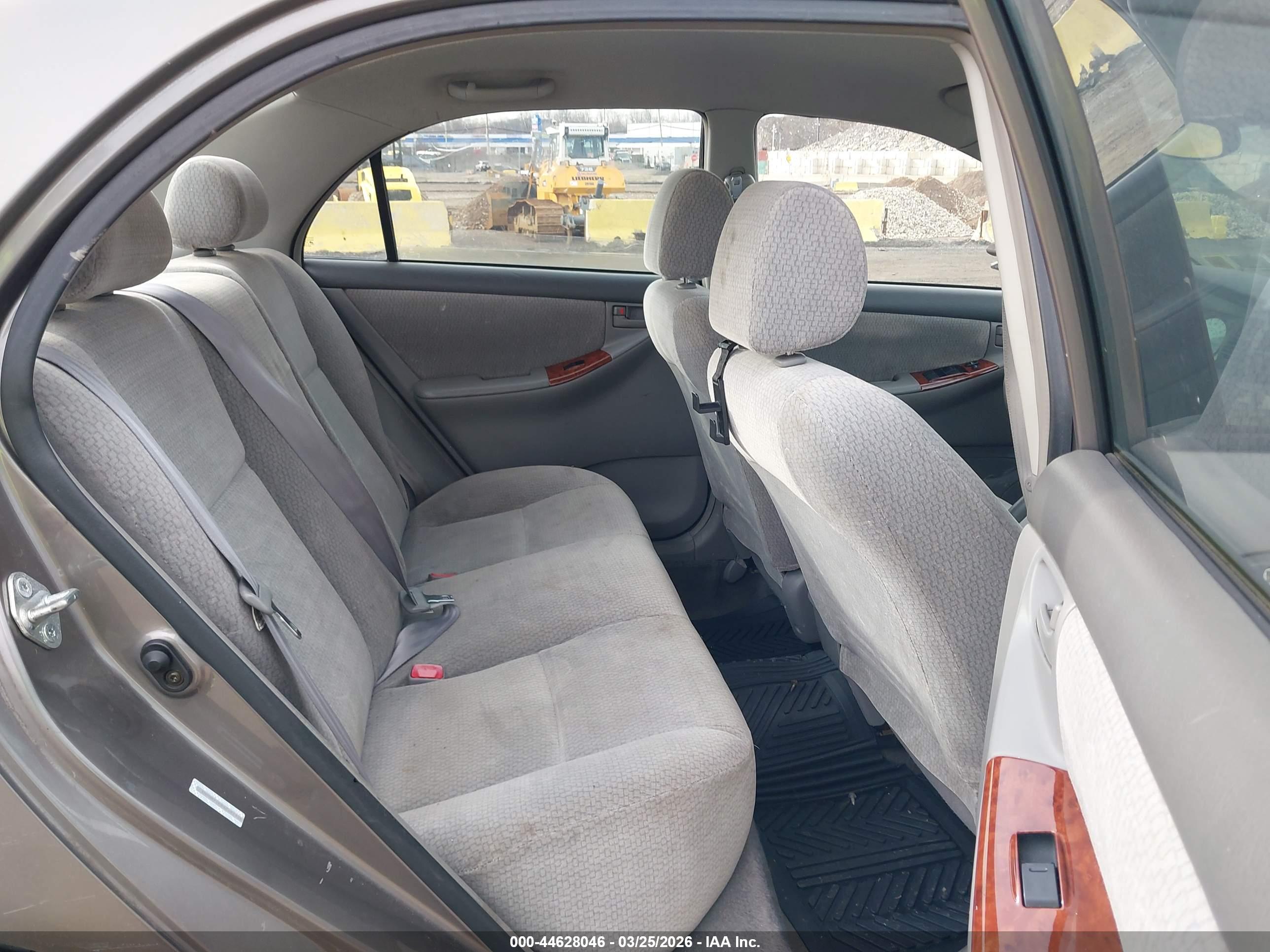 TOYOTA COROLLA image 8