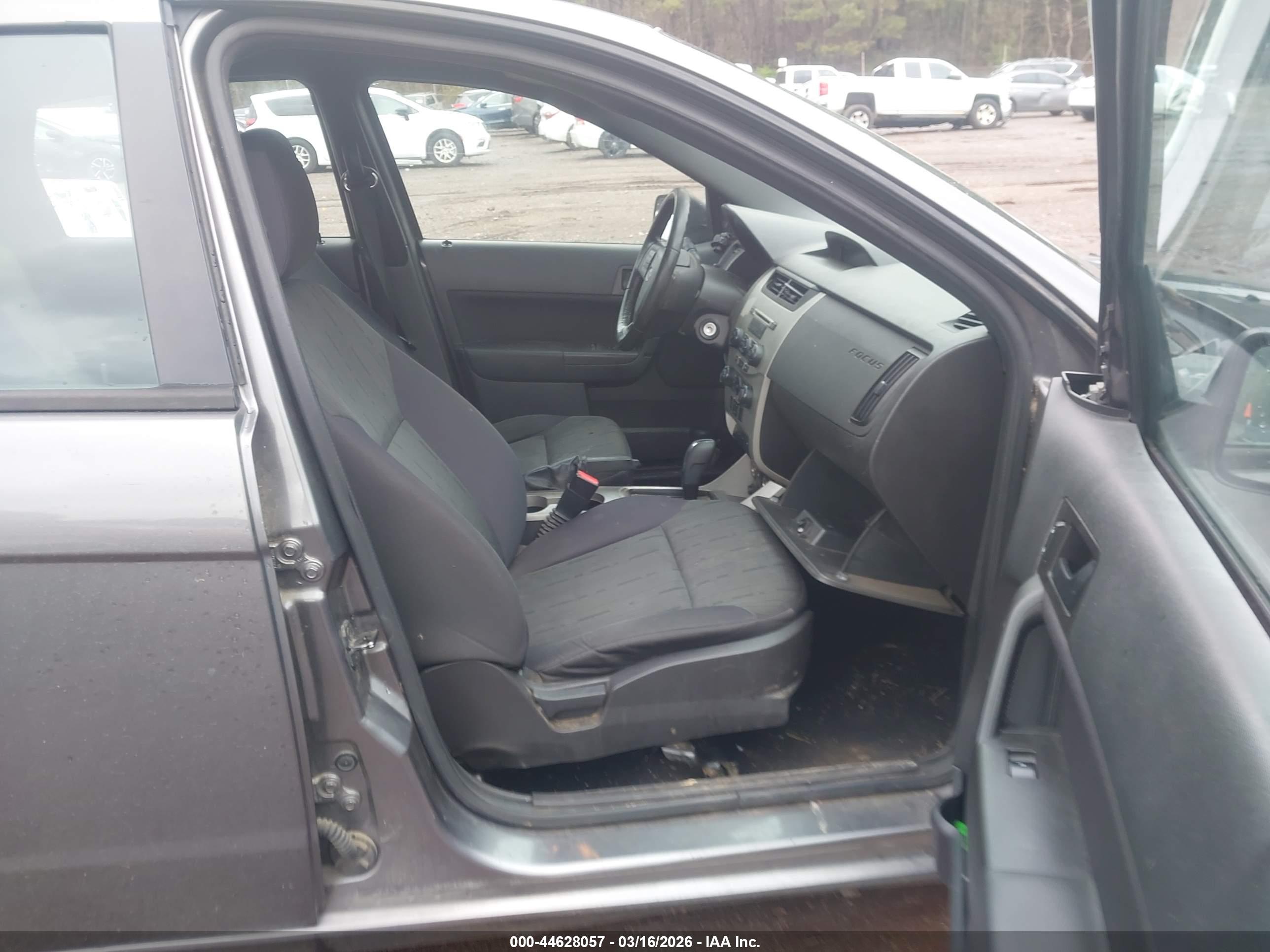 FORD FOCUS image 5