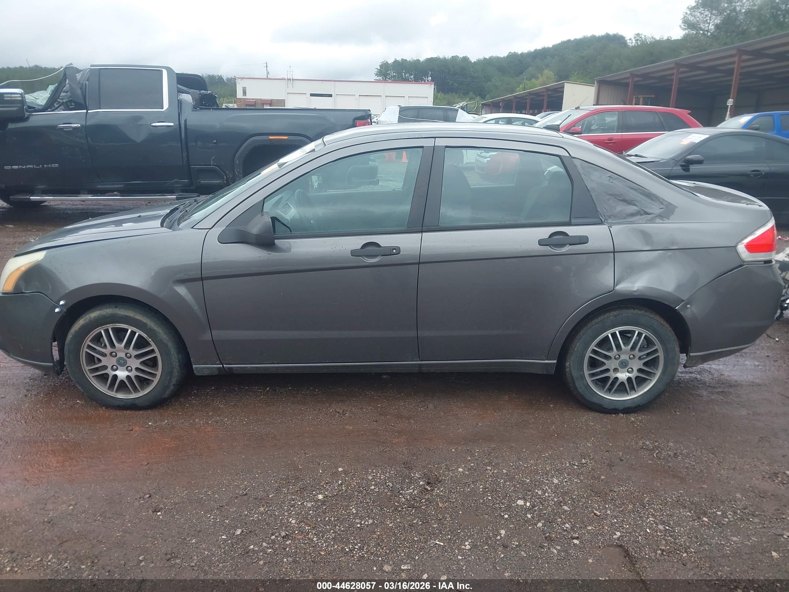 FORD FOCUS image 6