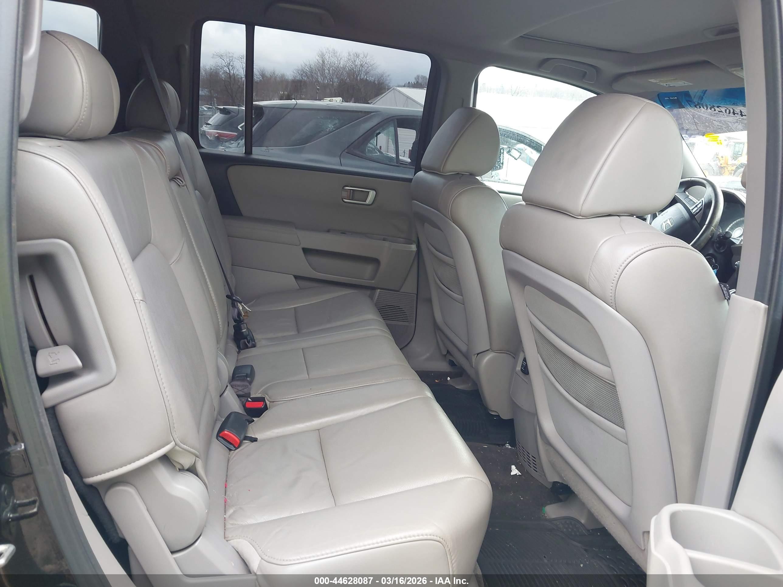 HONDA PILOT image 8