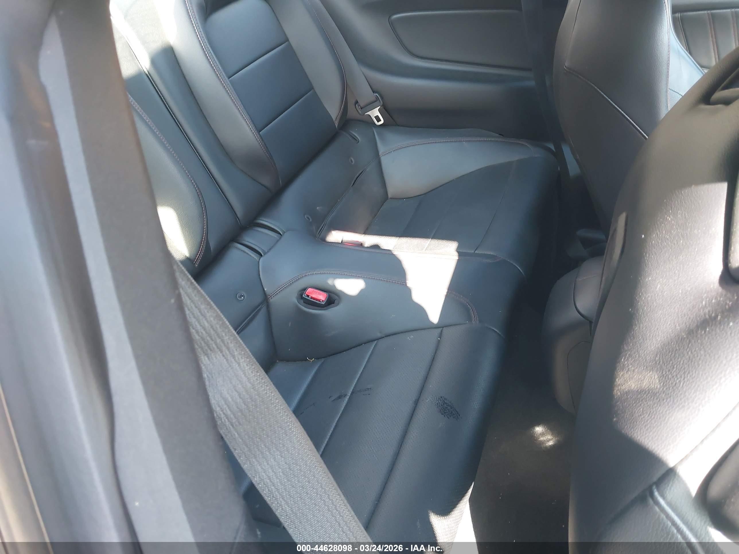 FORD MUSTANG image 8