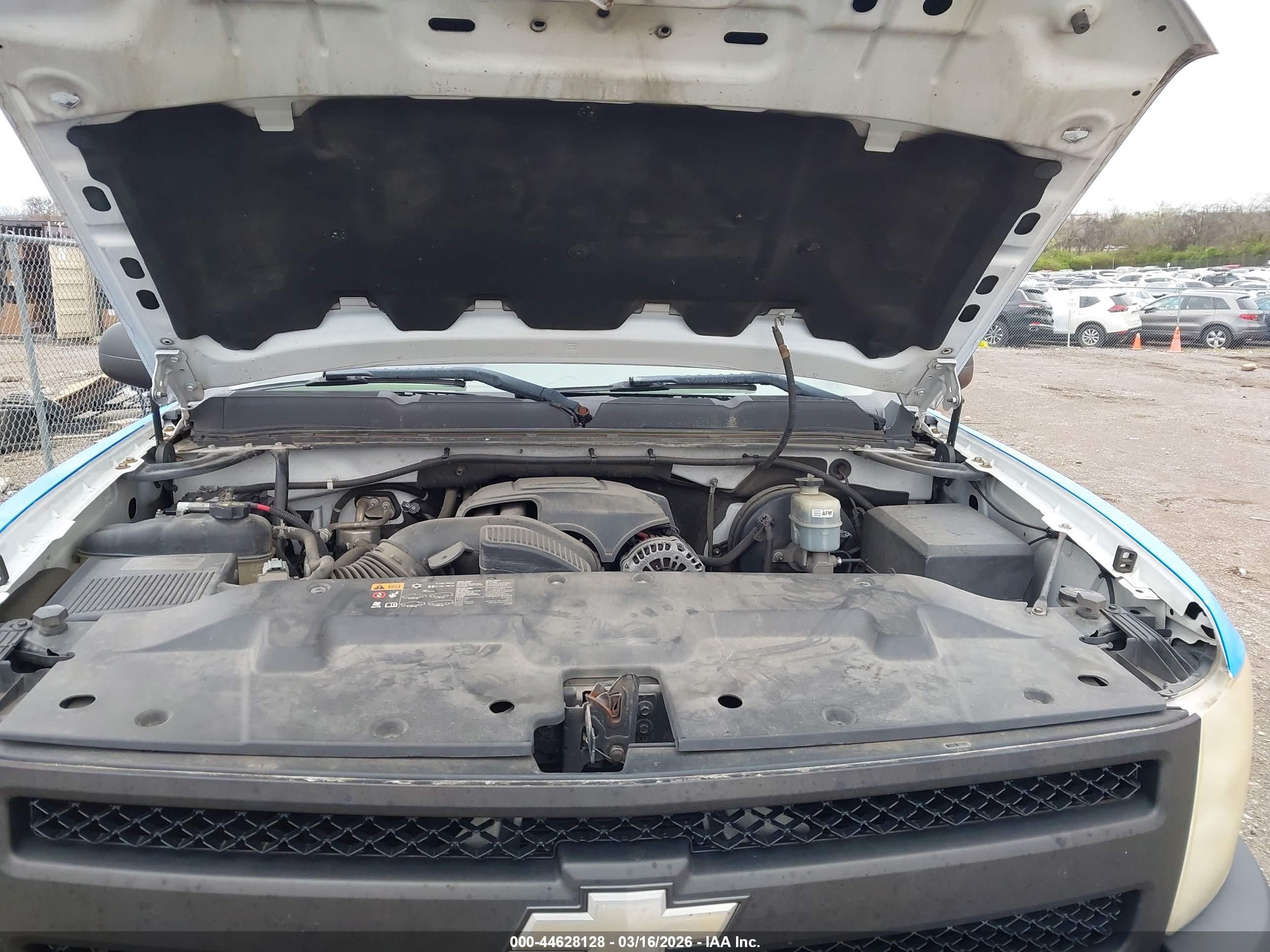 CHEVROLET SILVERADO image 10