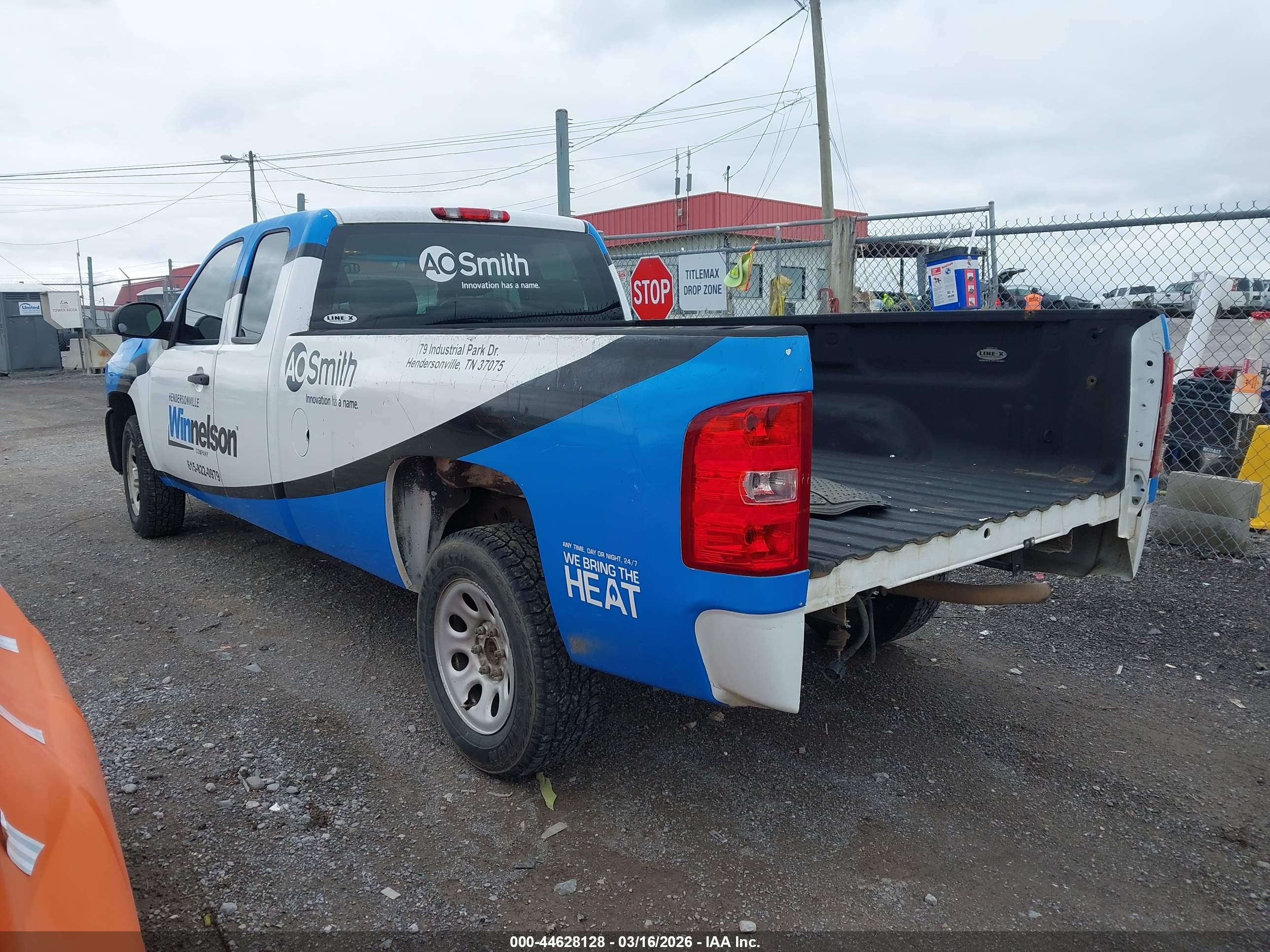 CHEVROLET SILVERADO image 3