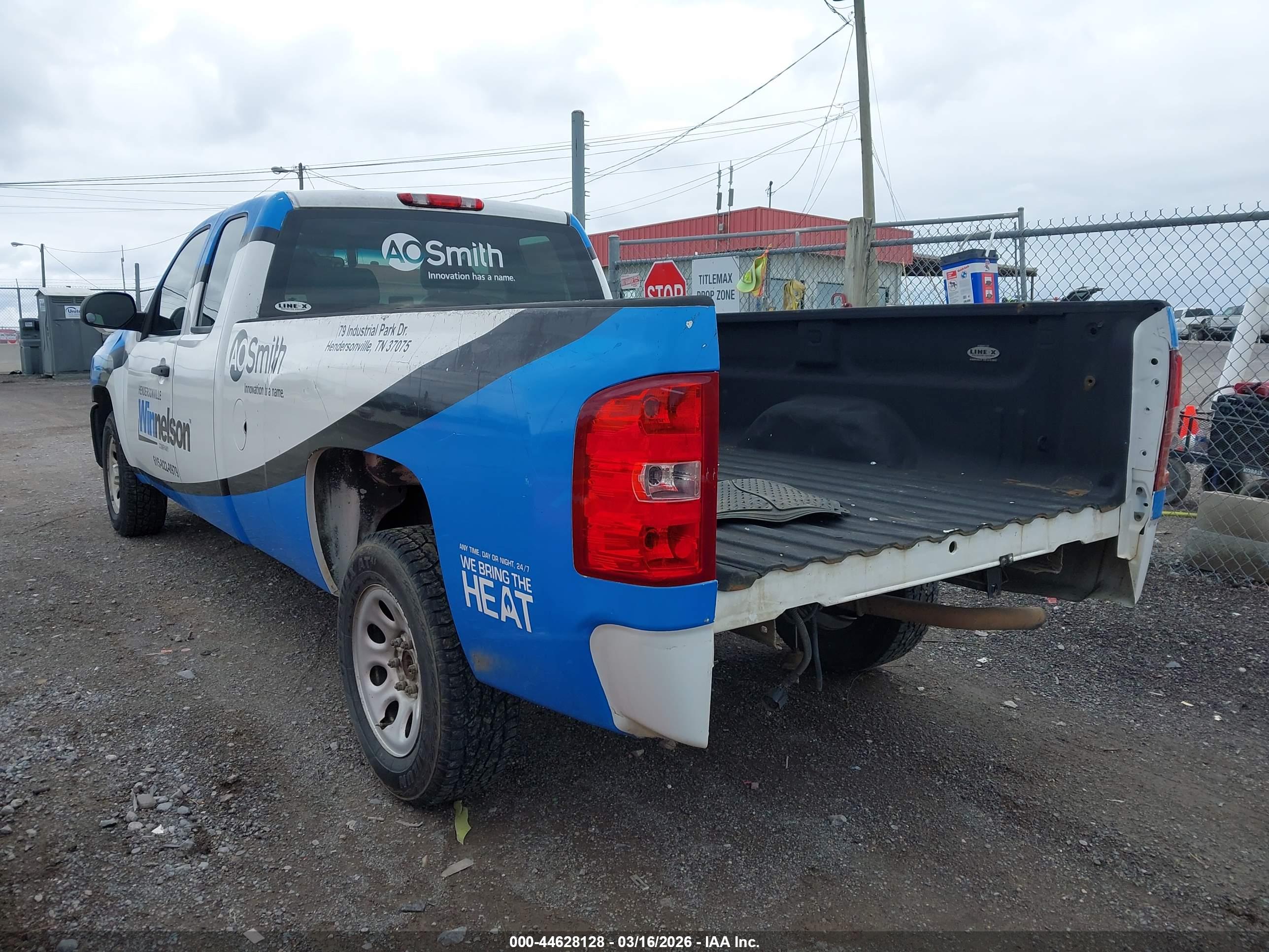 CHEVROLET SILVERADO image 6