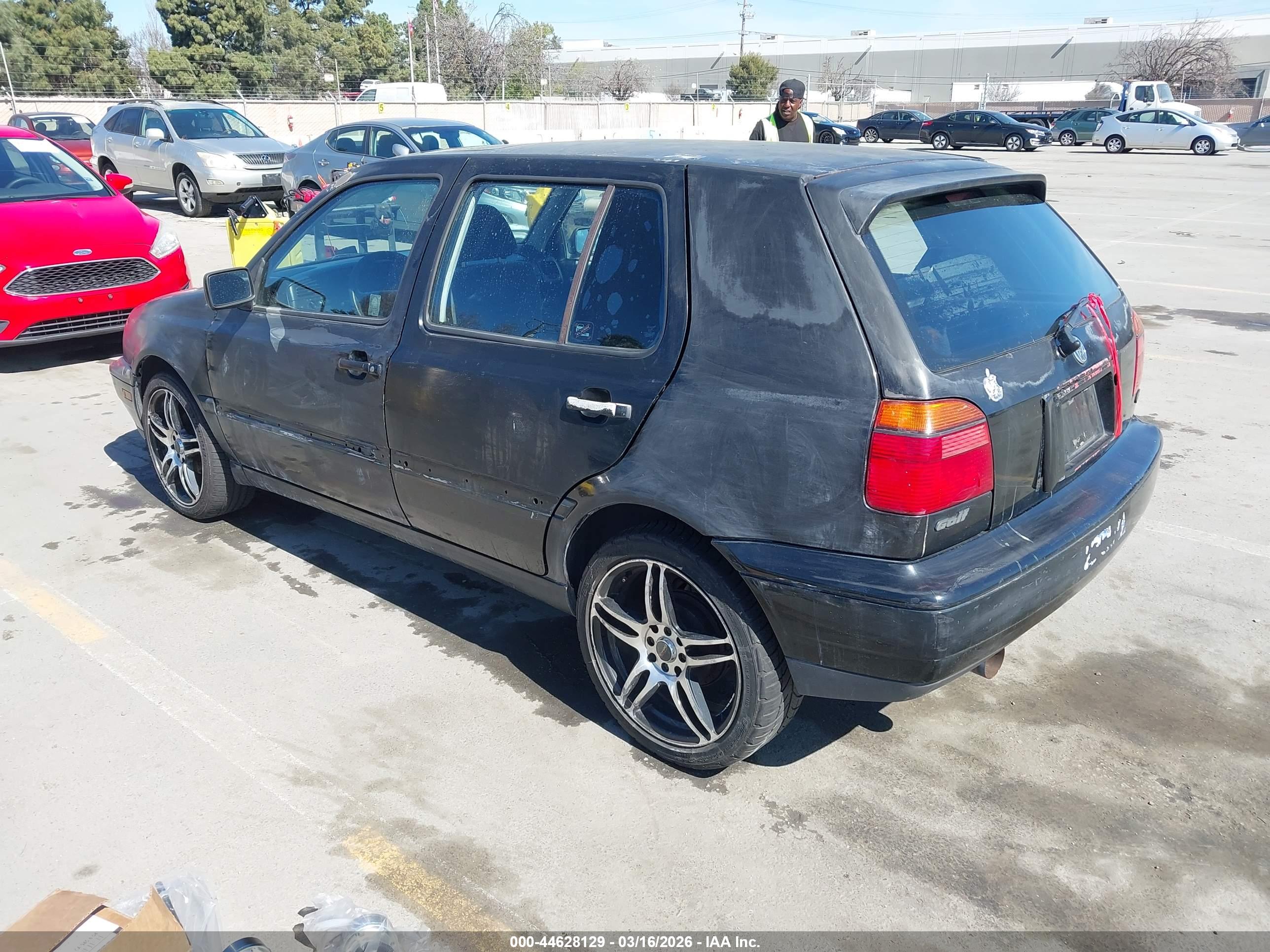 VOLKSWAGEN GOLF image 3