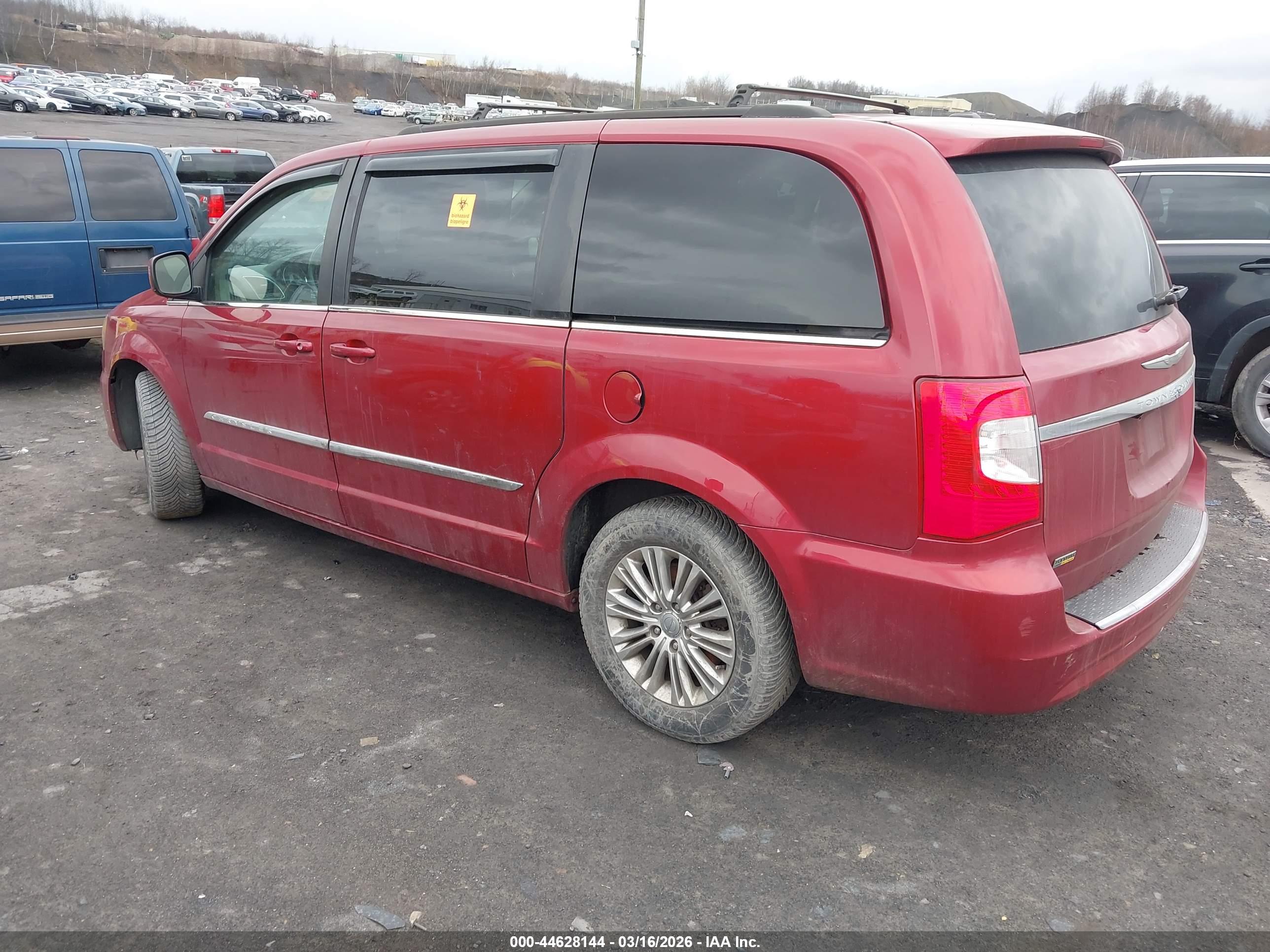 CHRYSLER TOWN image 3