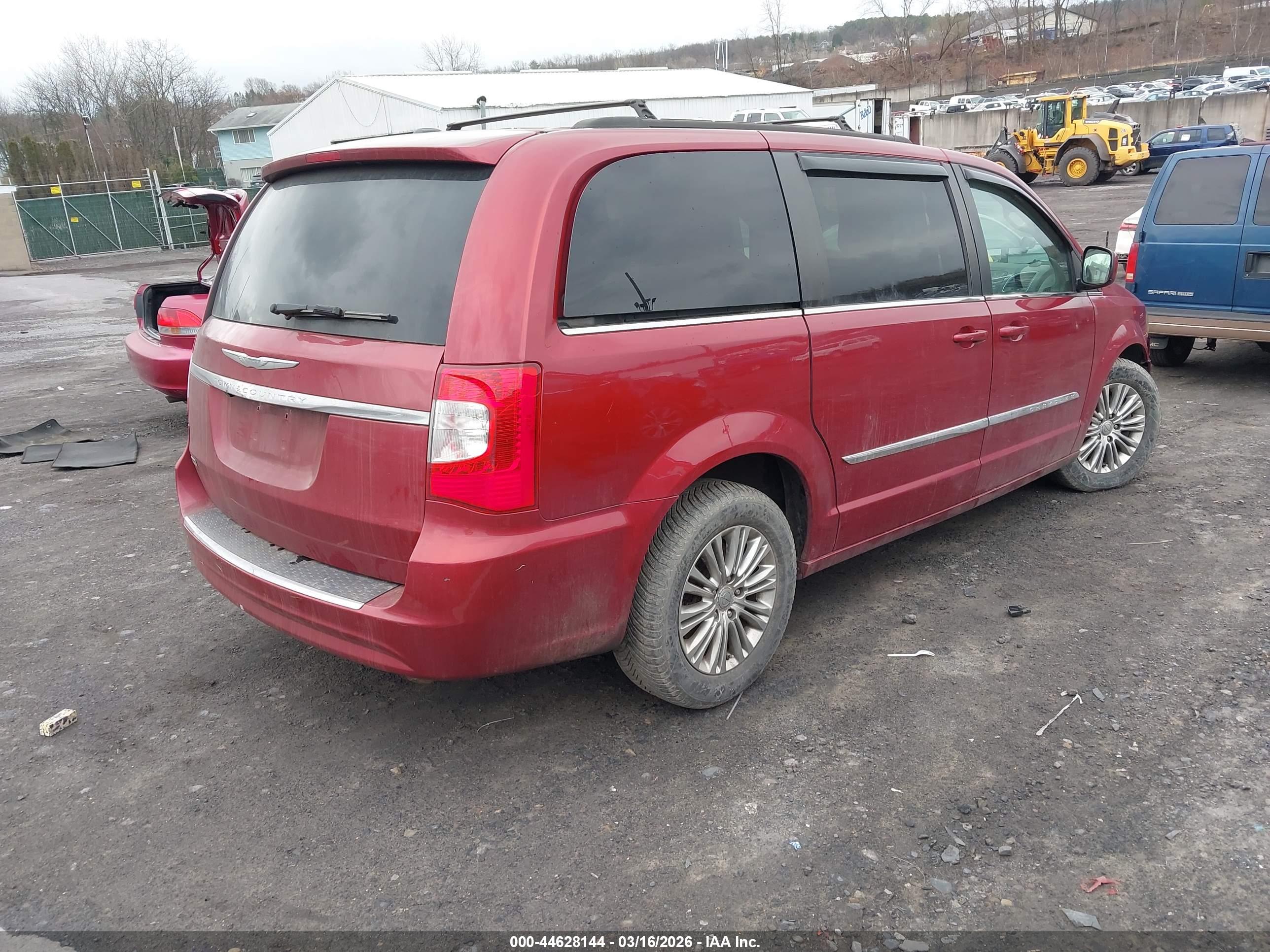 CHRYSLER TOWN image 4