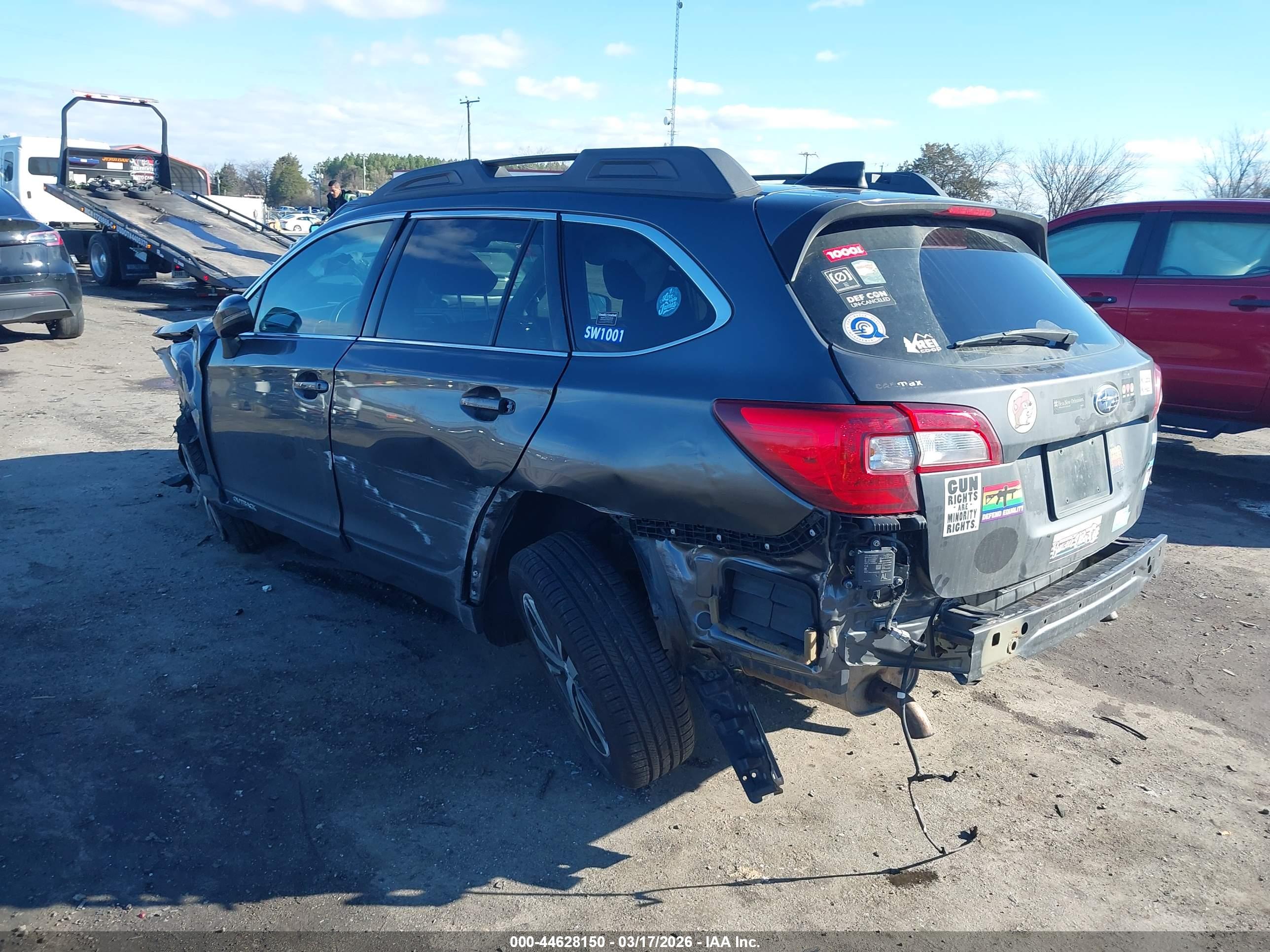 SUBARU OUTBACK image 3