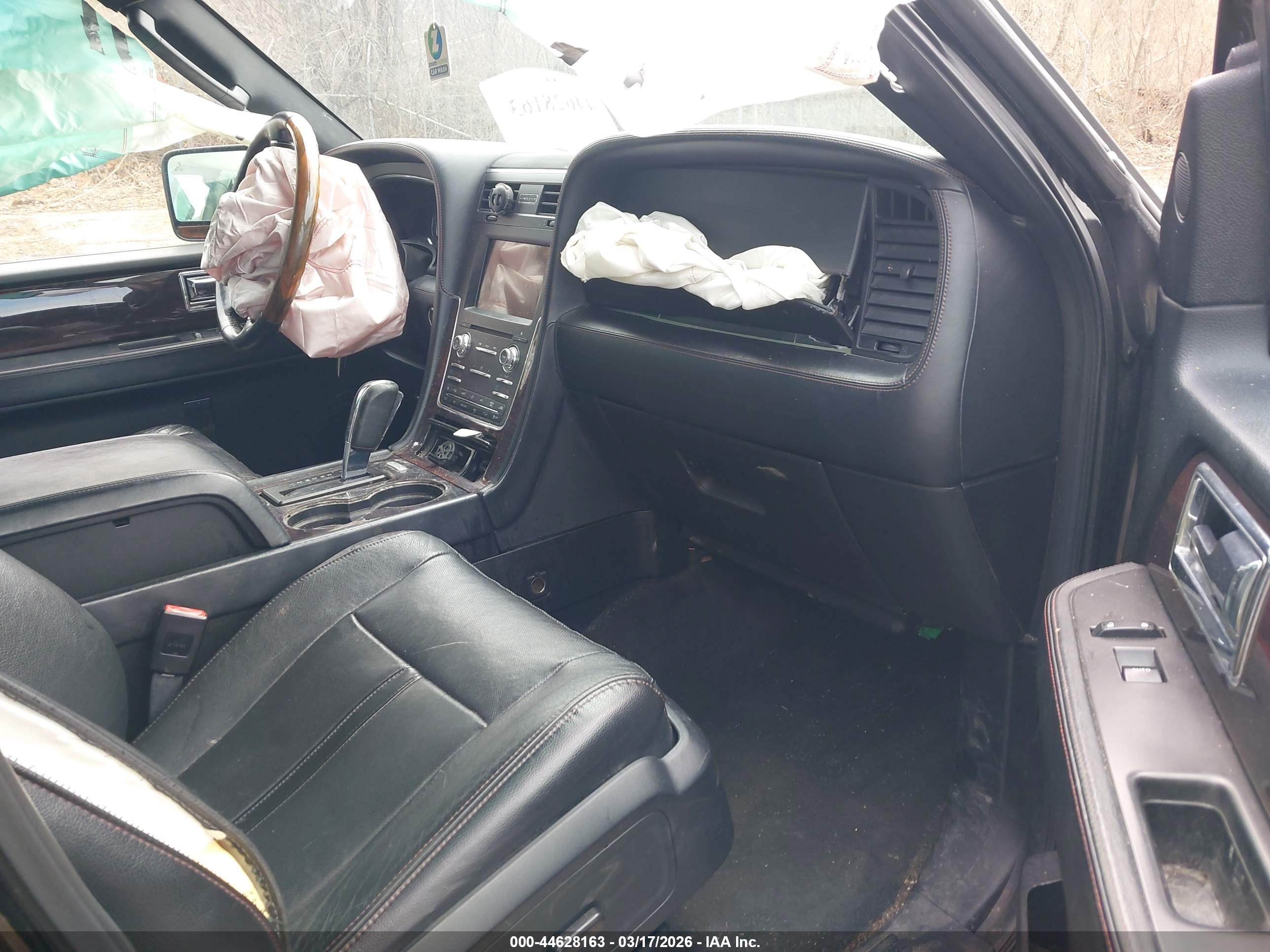 LINCOLN NAVIGATOR image 5