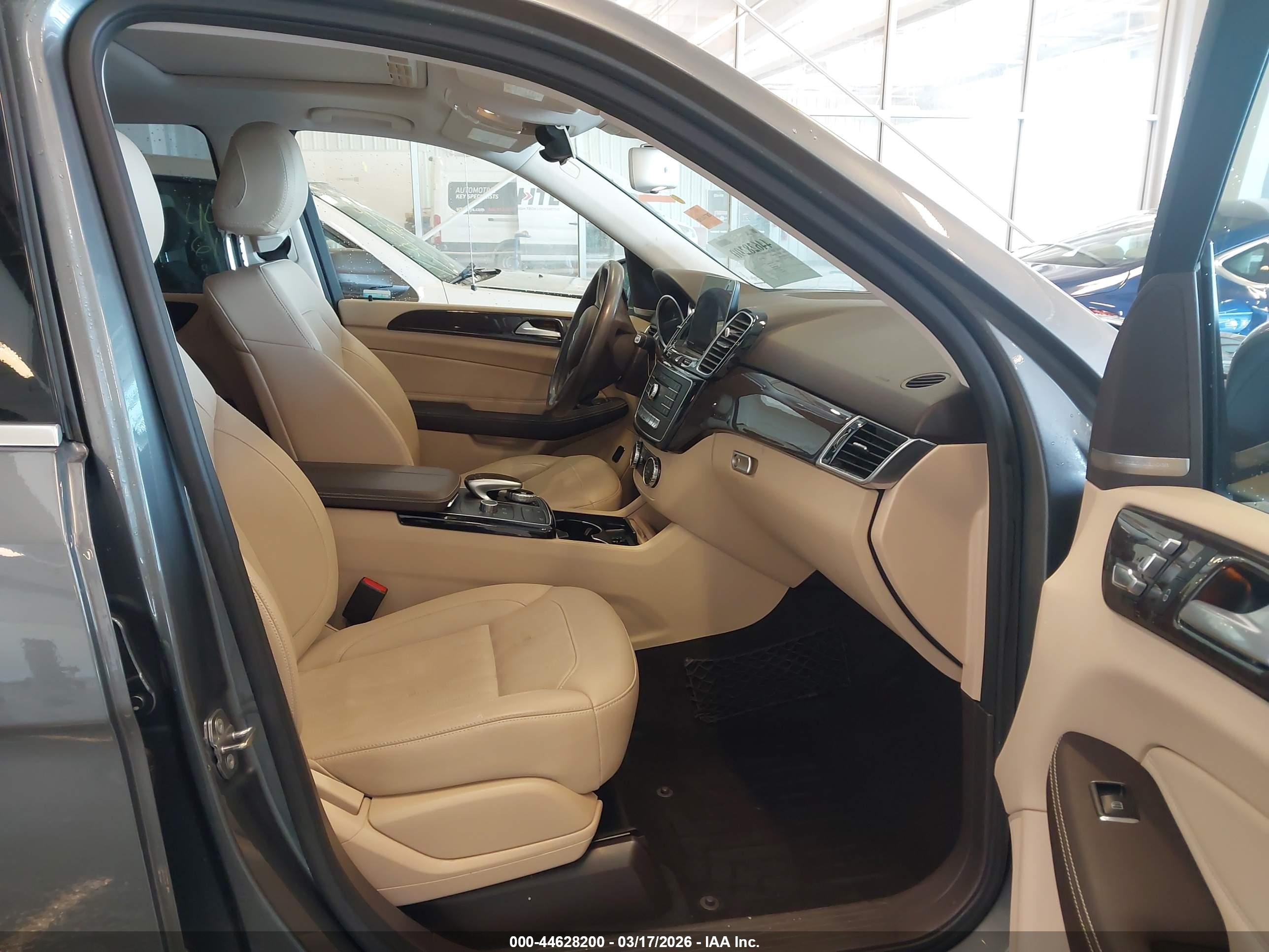 MERCEDES-BENZ GLE image 5