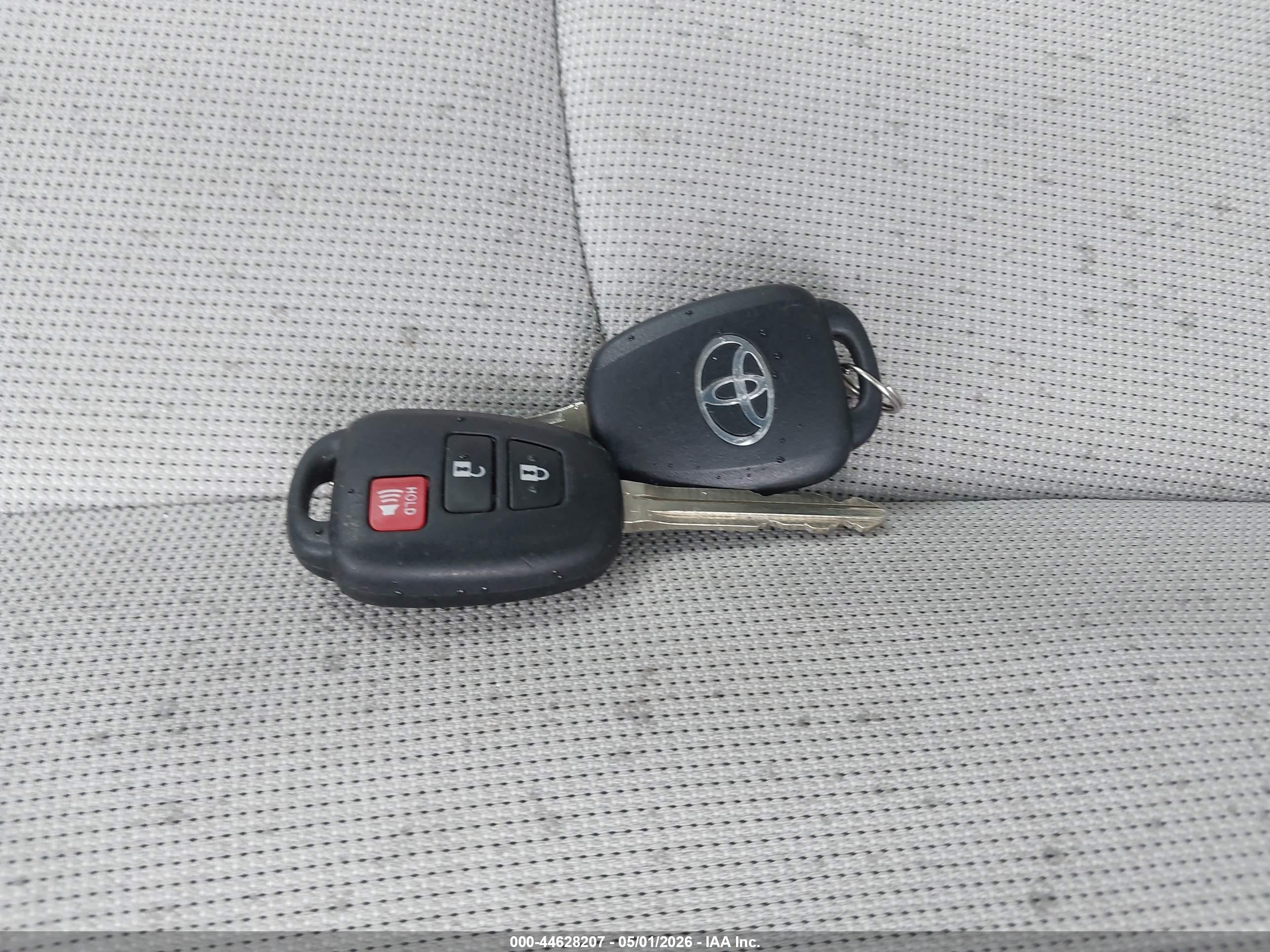 TOYOTA COROLLA image 11