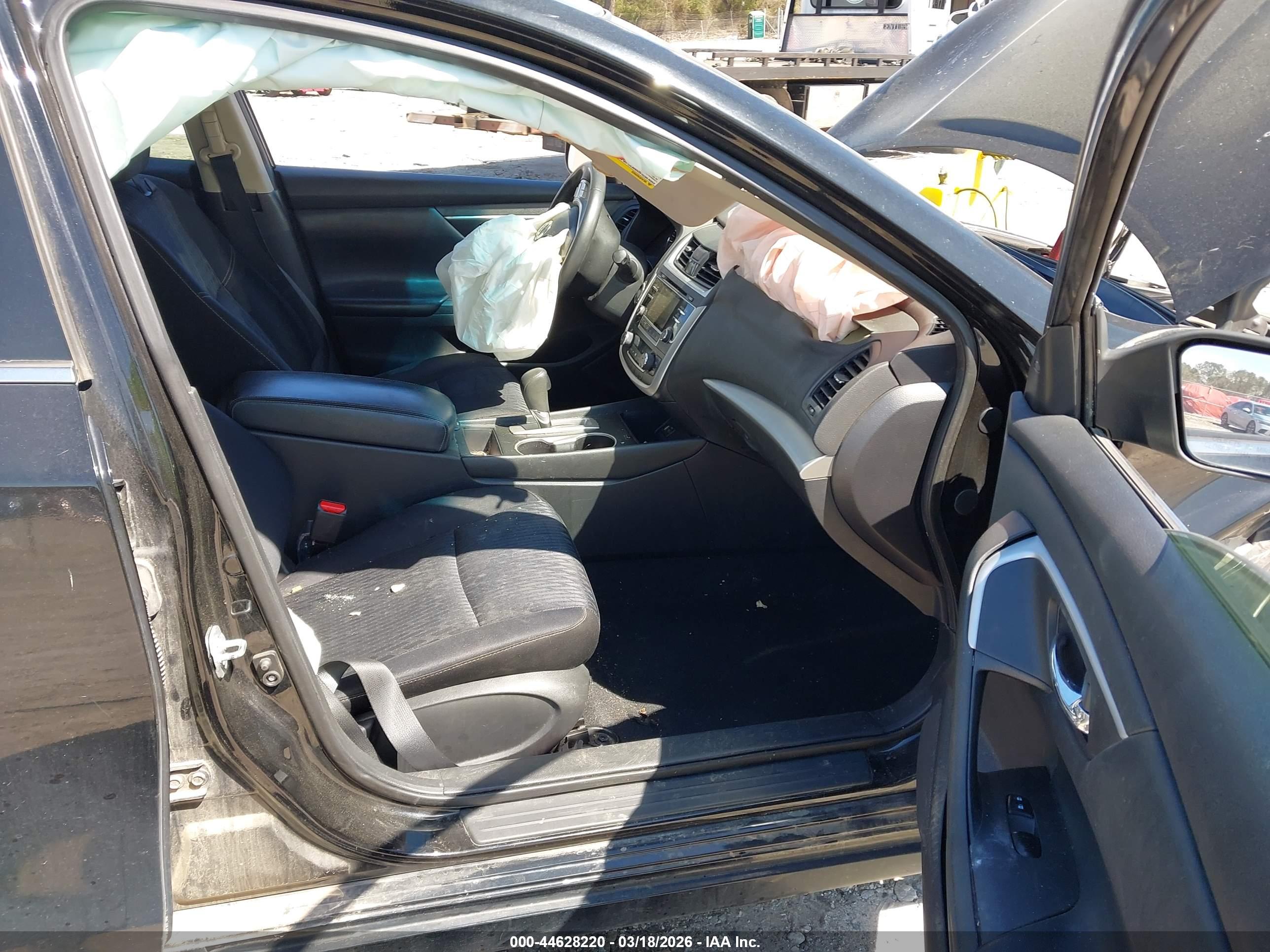 NISSAN ALTIMA image 5
