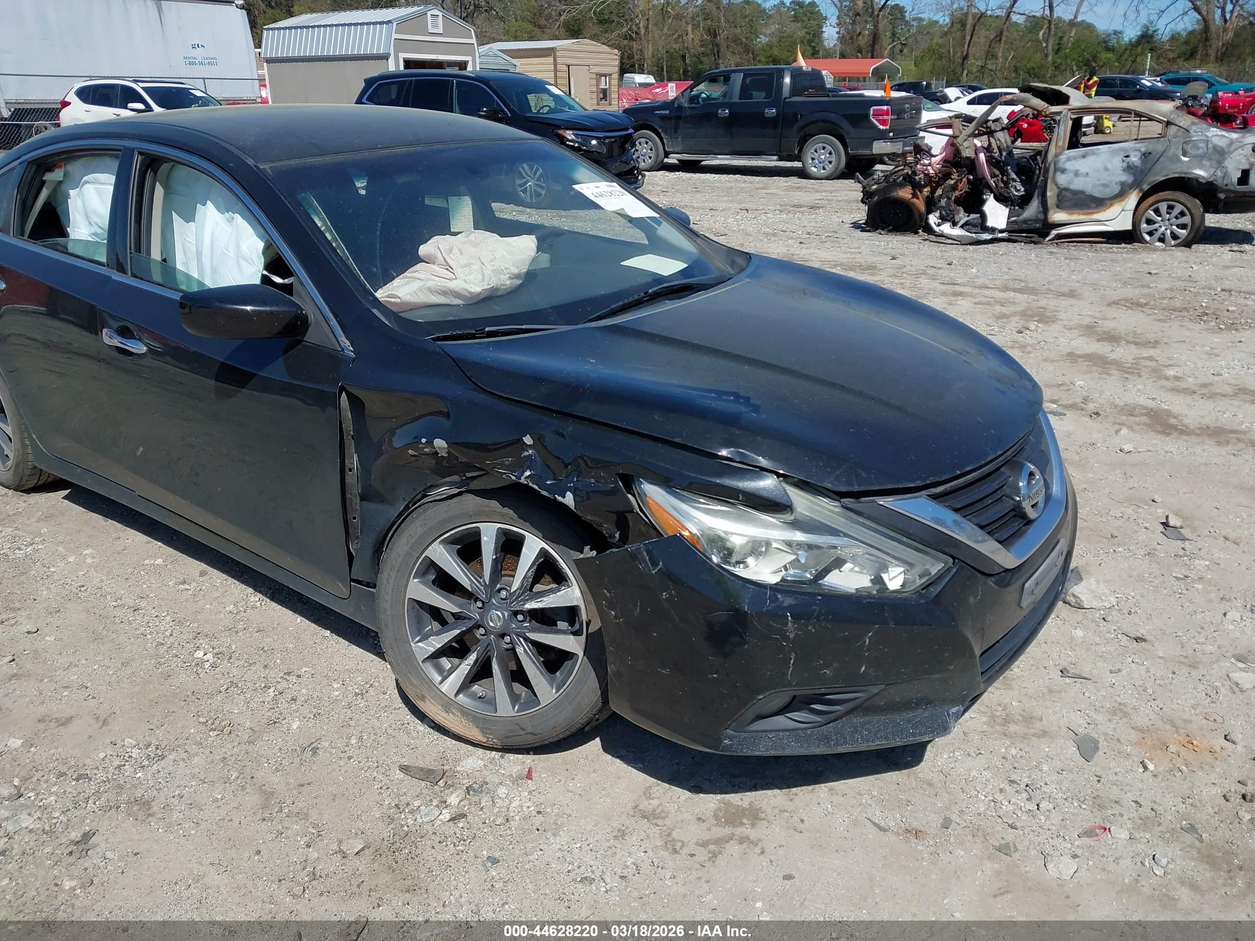 NISSAN ALTIMA image 6