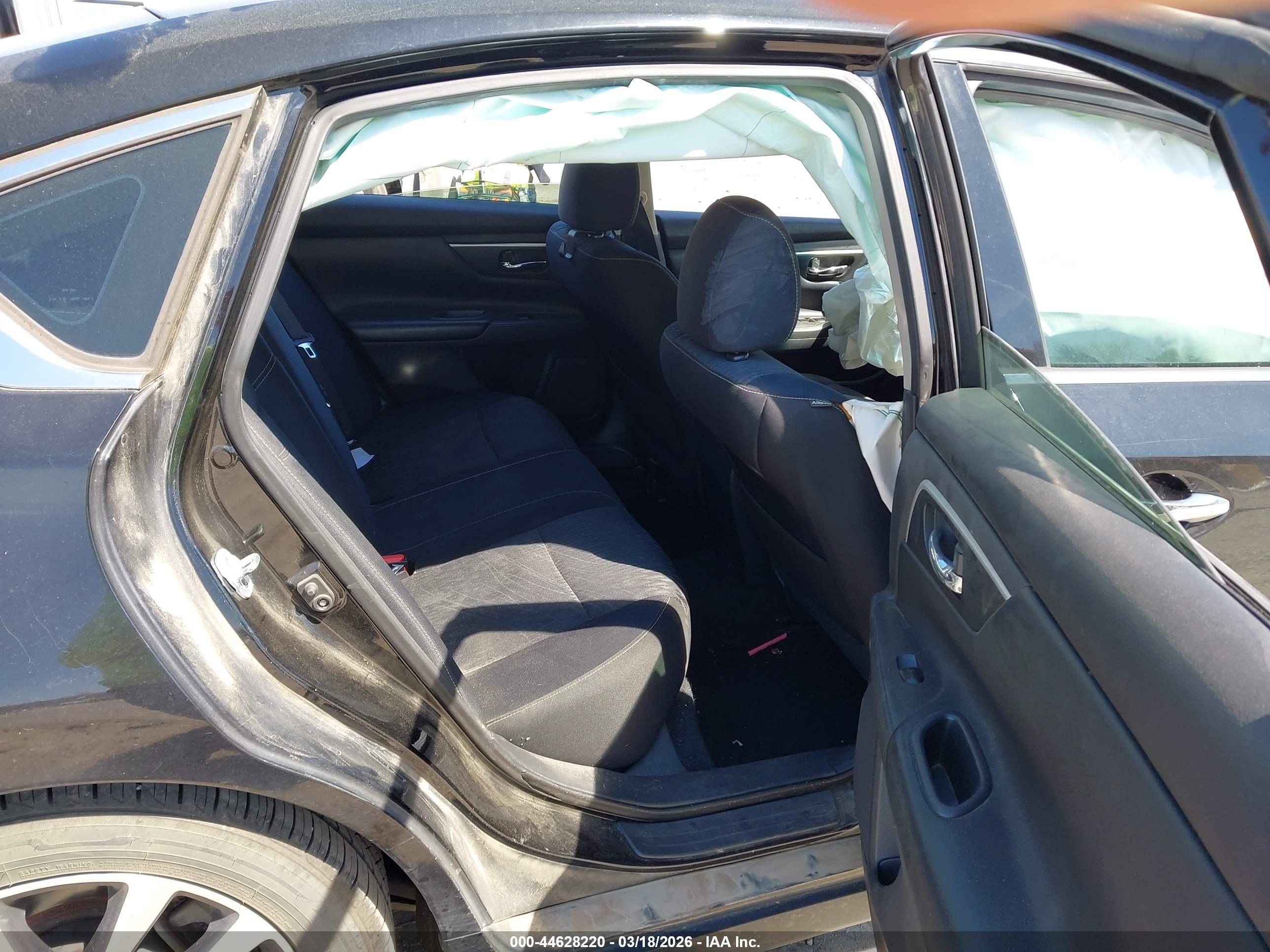 NISSAN ALTIMA image 8