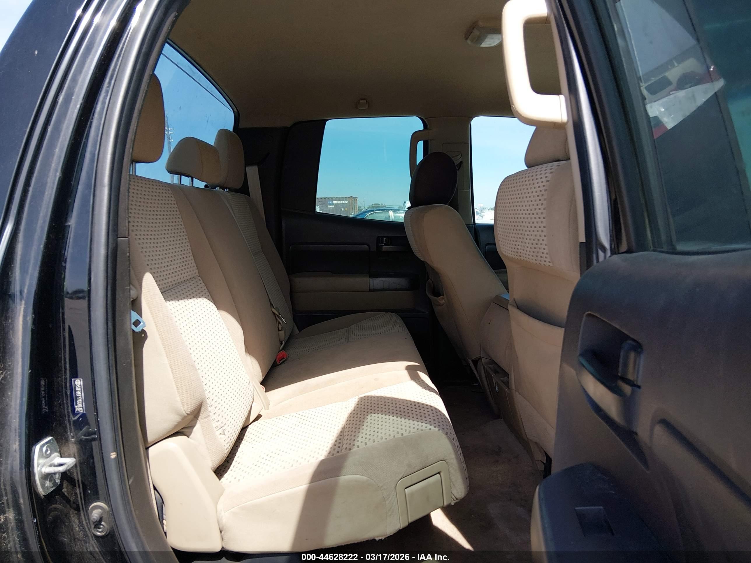 TOYOTA TUNDRA image 8