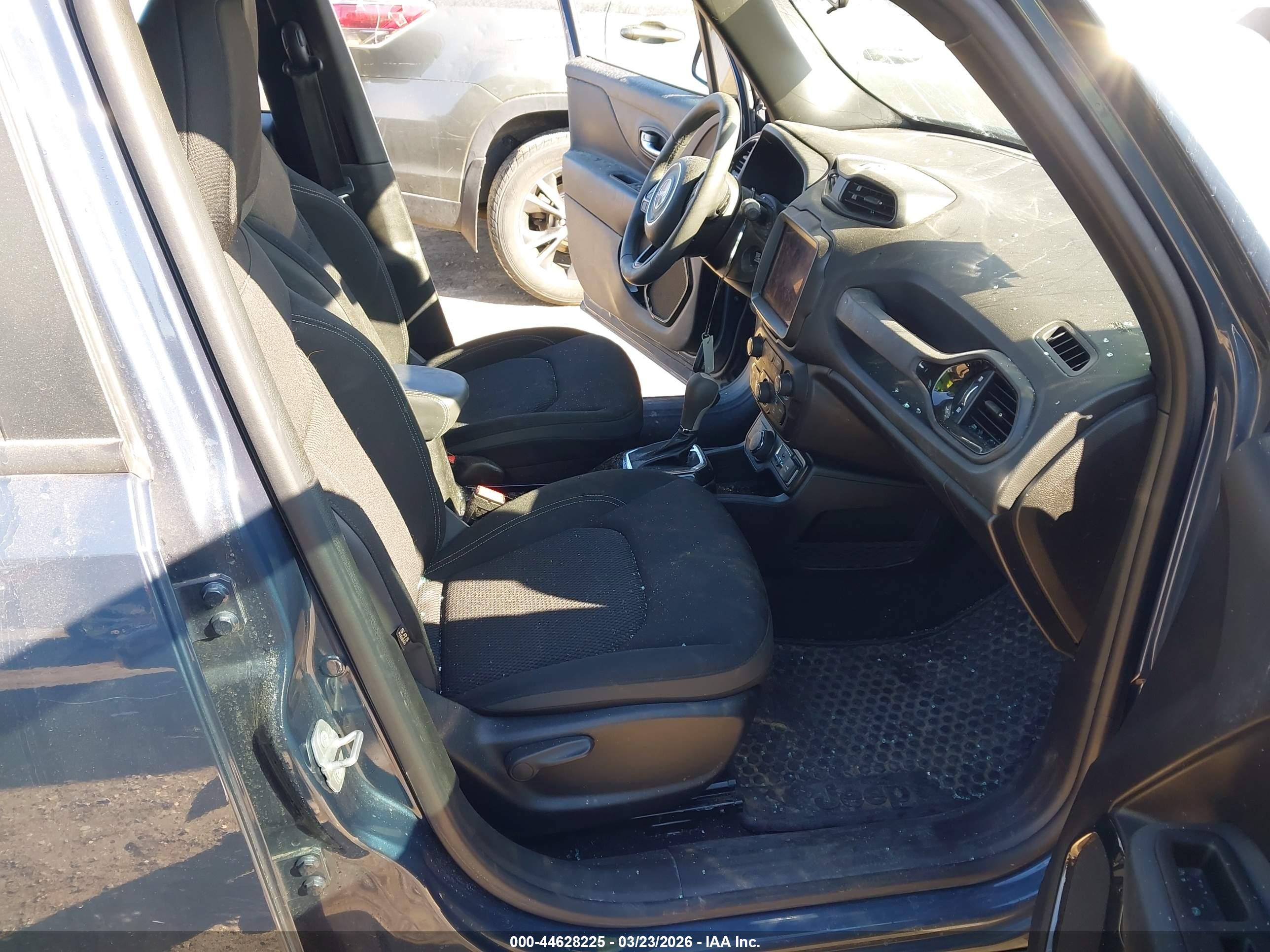 JEEP RENEGADE image 5