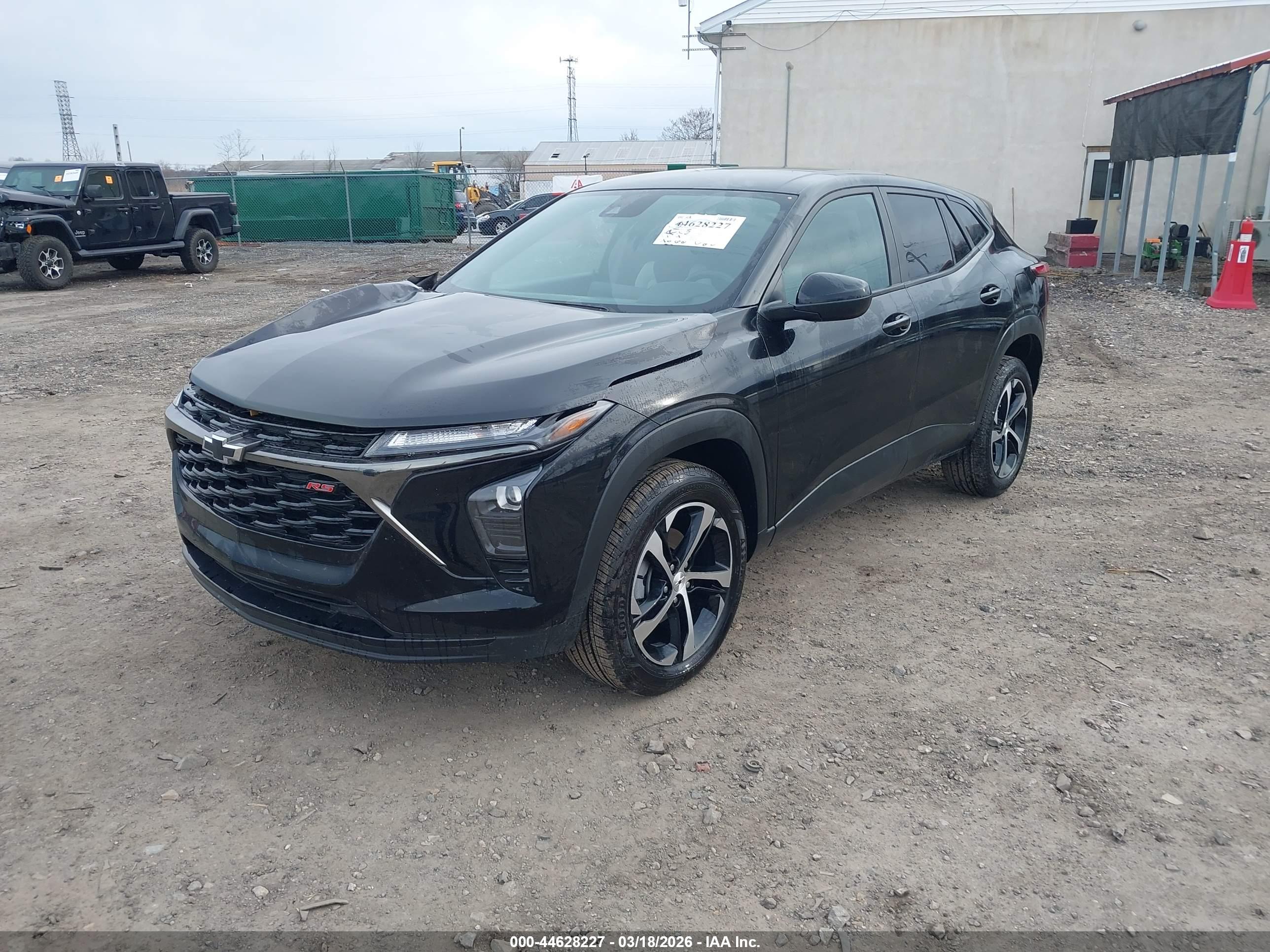 CHEVROLET TRAX image 2