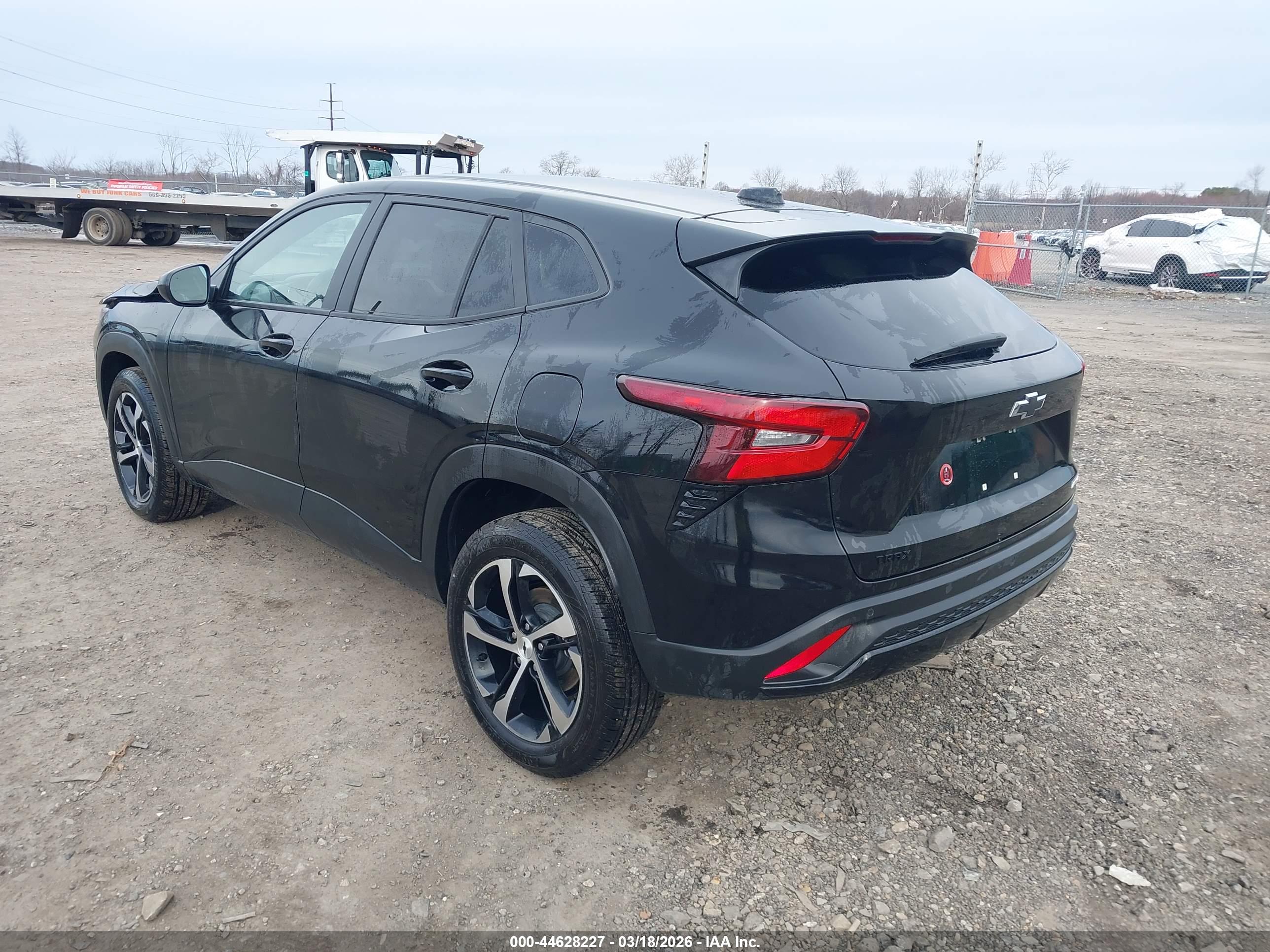 CHEVROLET TRAX image 3