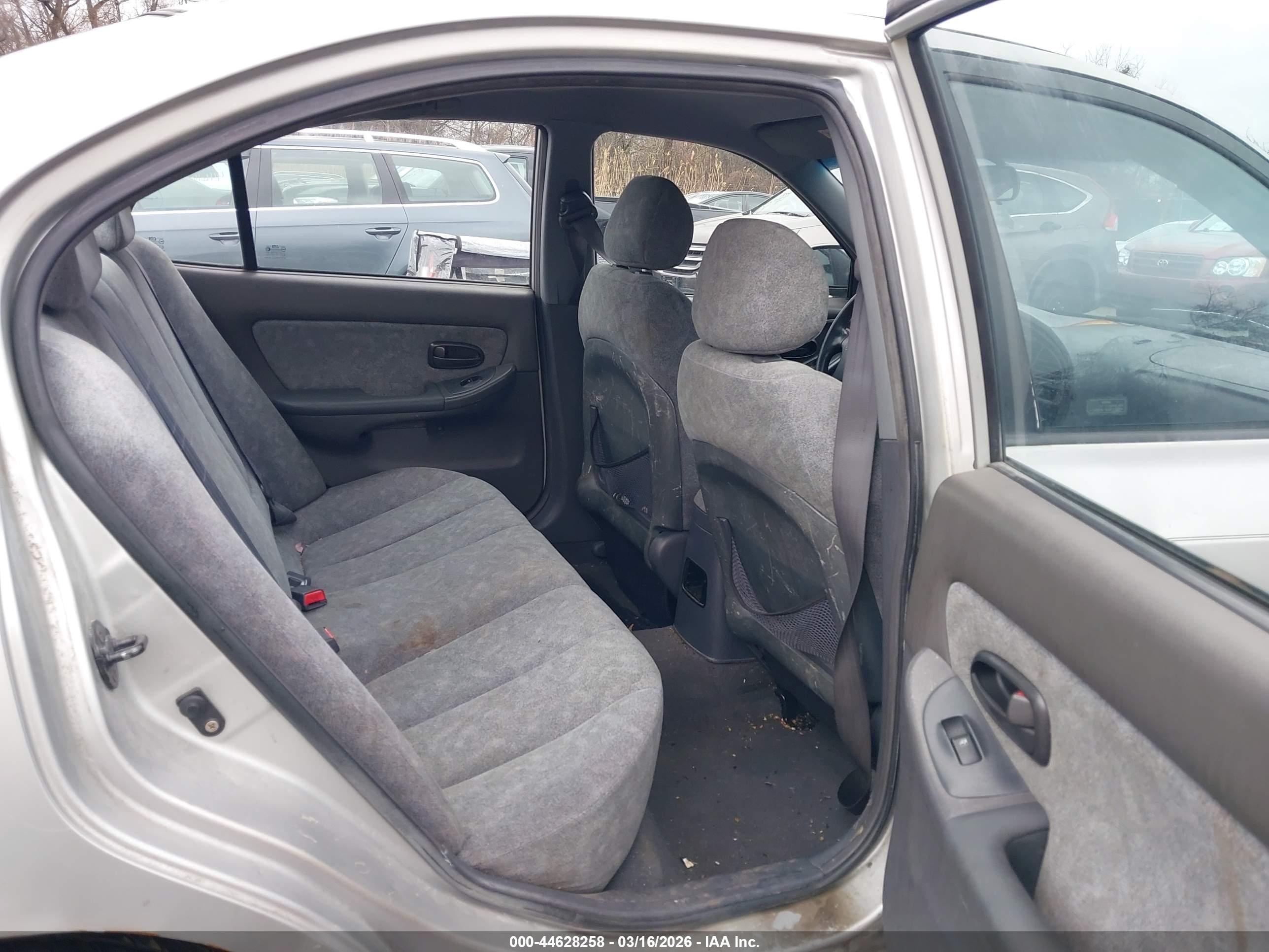 HYUNDAI ELANTRA image 8