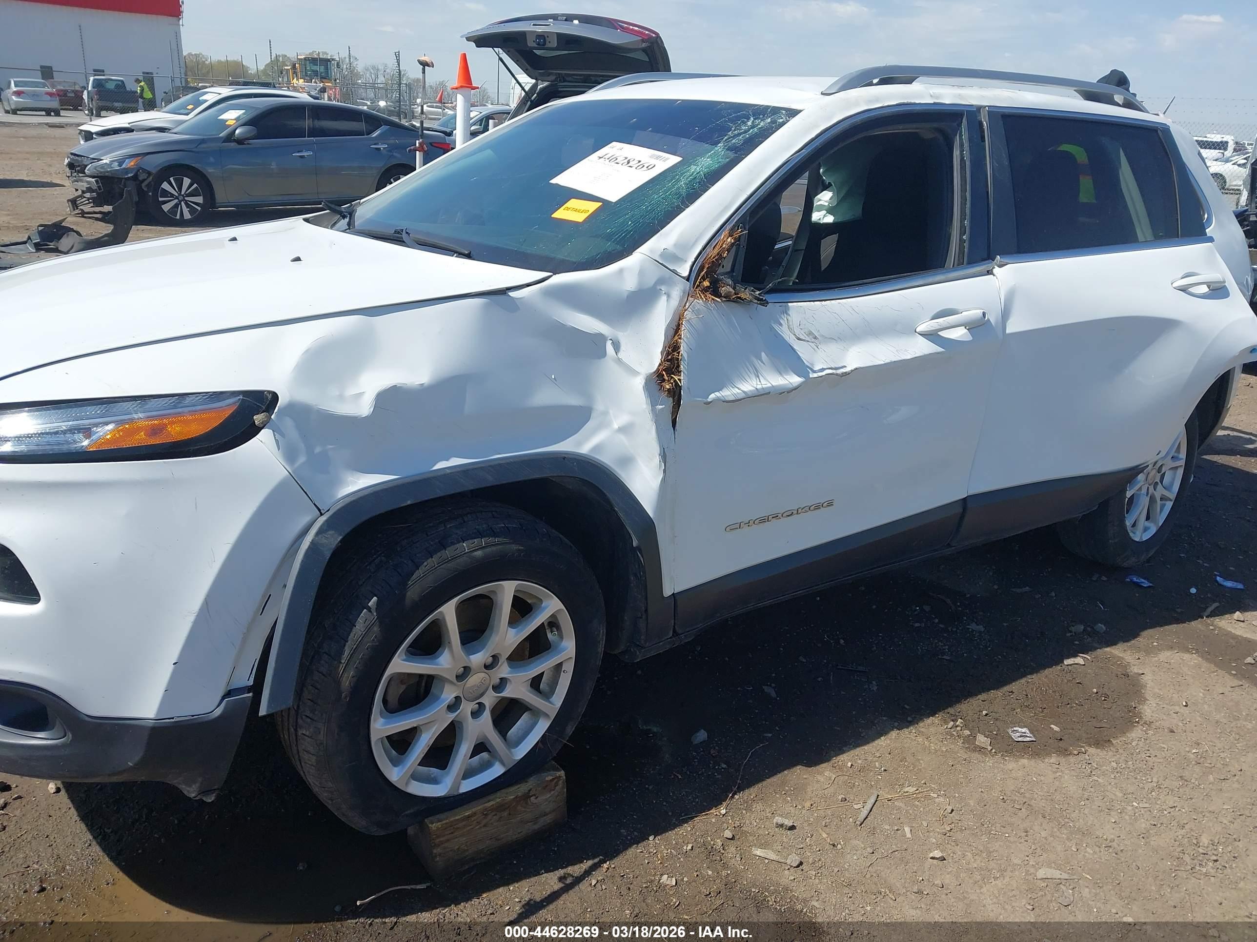 JEEP CHEROKEE image 6