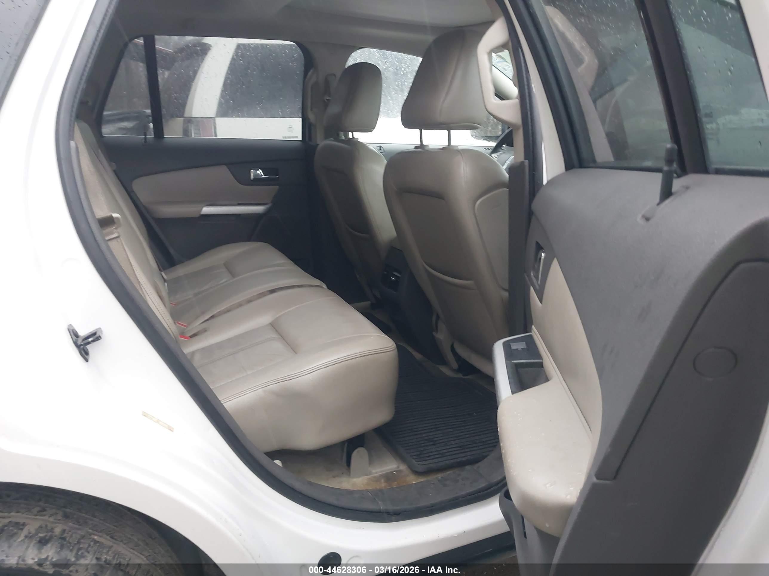 FORD EDGE image 8