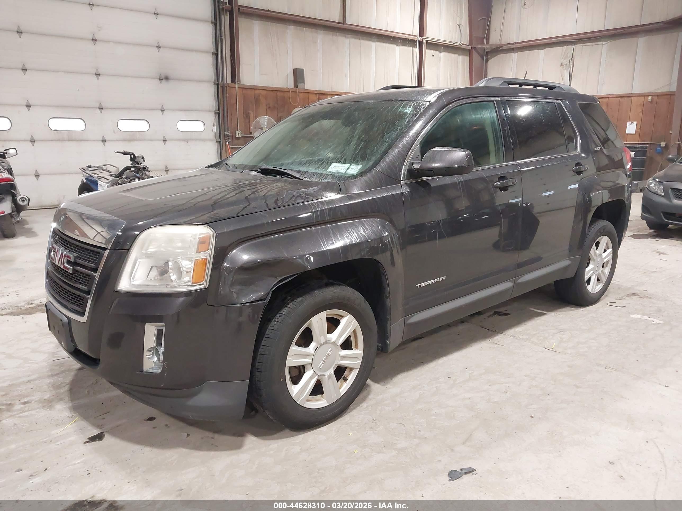 GMC TERRAIN image 2