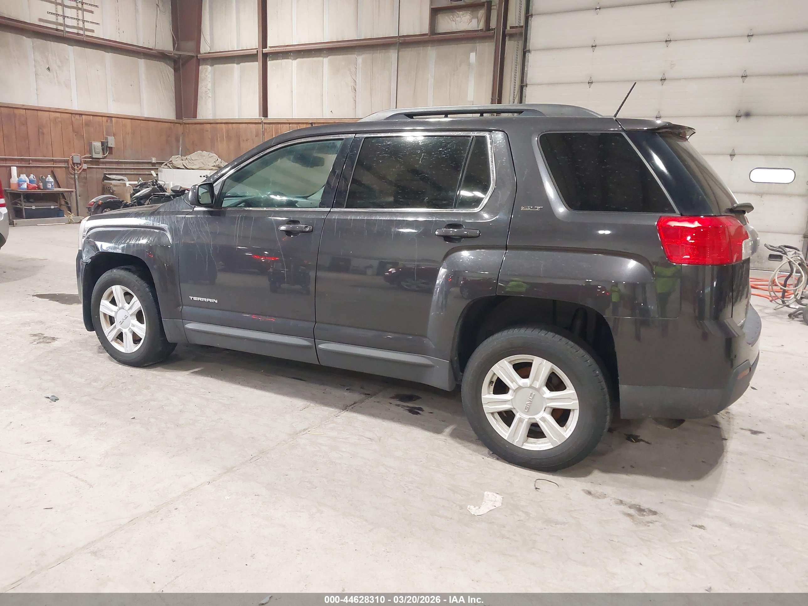 GMC TERRAIN image 3